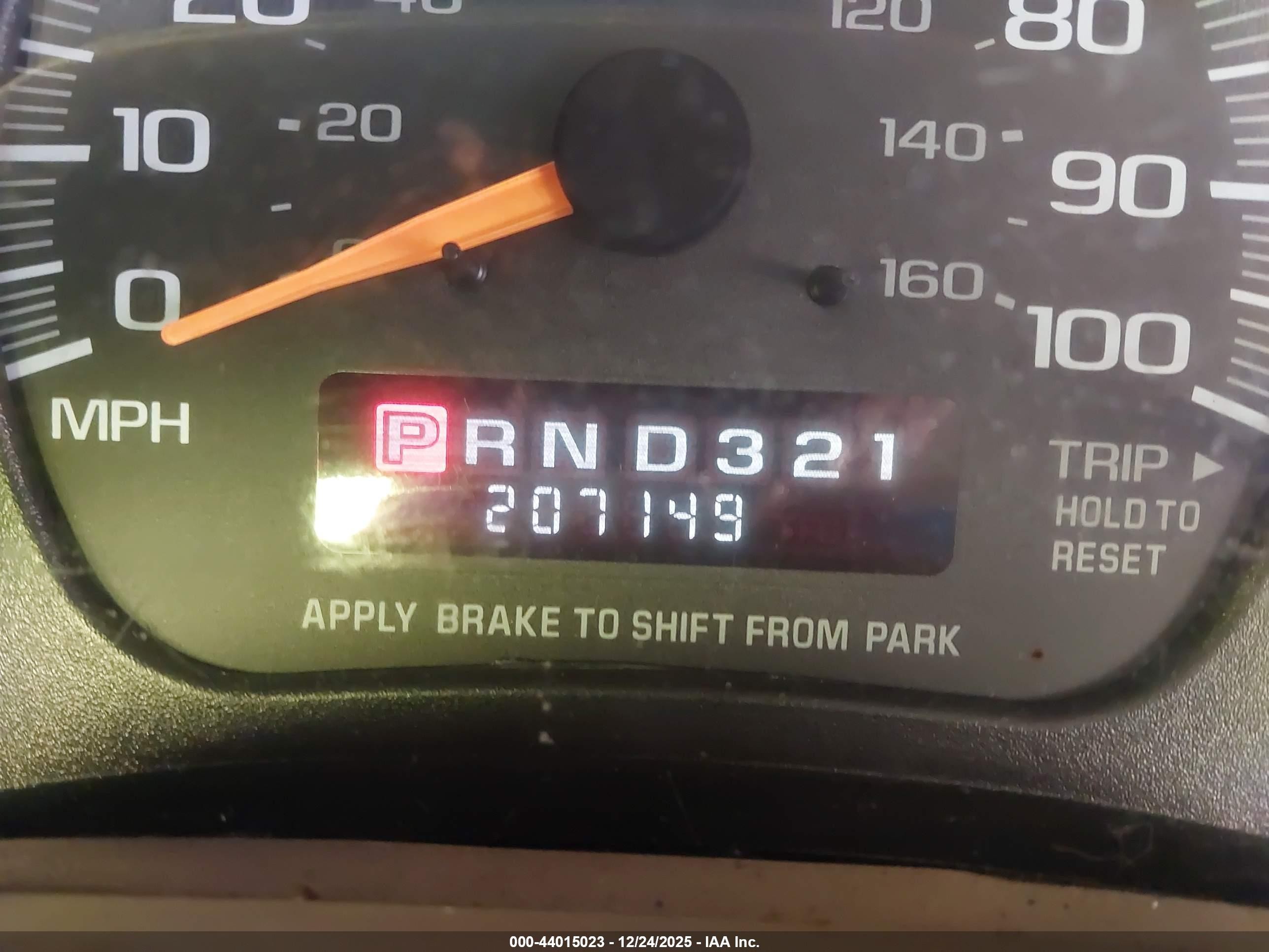1999 Chevrolet Astro   Red vin: 1GNEL19W5XB123065