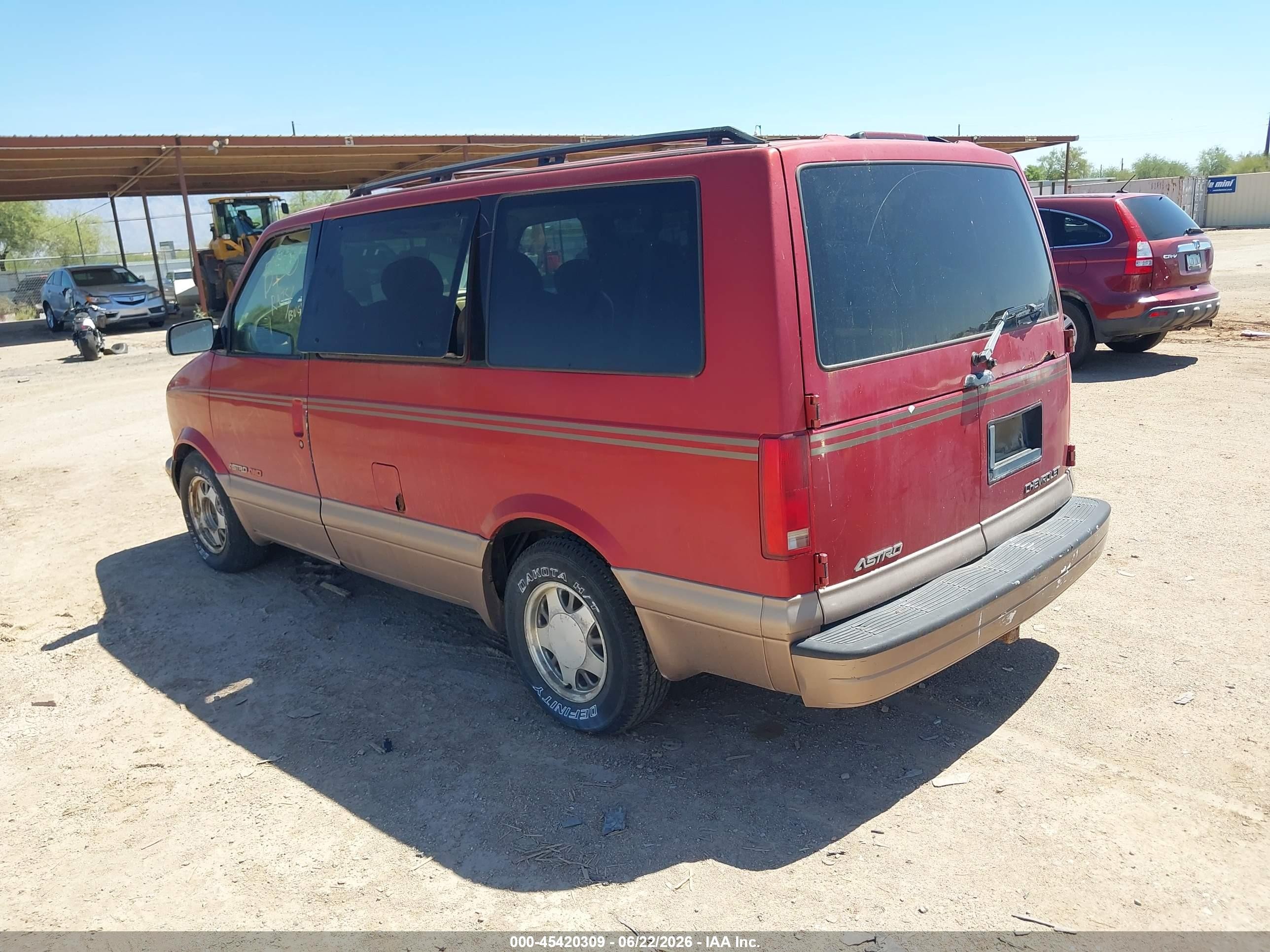 1998 Chevrolet Astro Passenger   Red vin: 1GNEL19W7WB155658