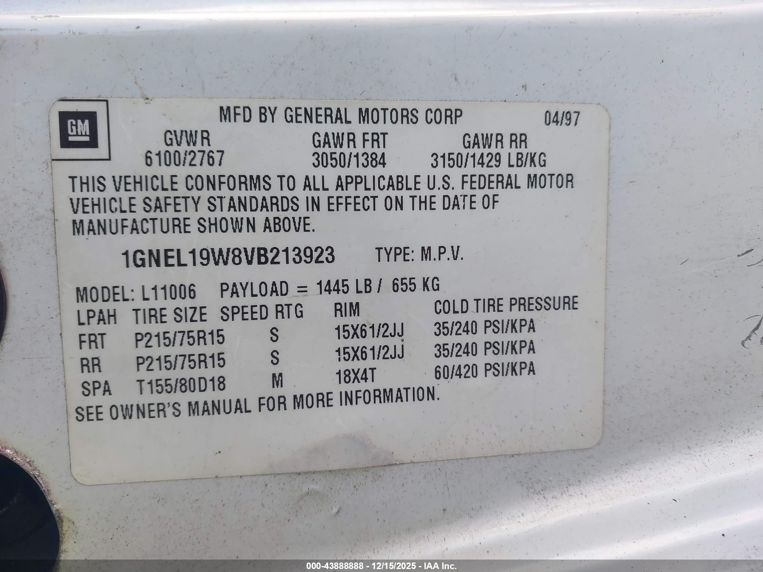 1997 Chevrolet Astro   White vin: 1GNEL19W8VB213923