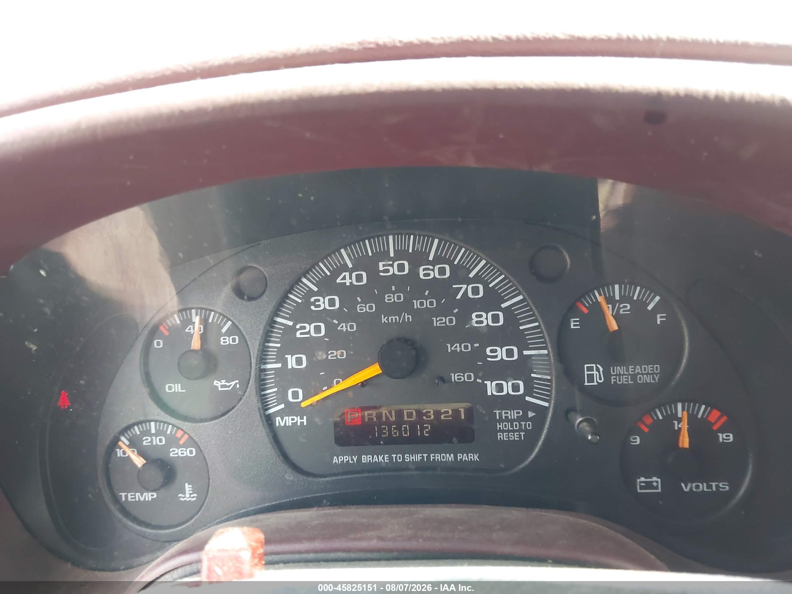 1998 Chevrolet Astro Passenger   Red vin: 1GNEL19W8WB134561