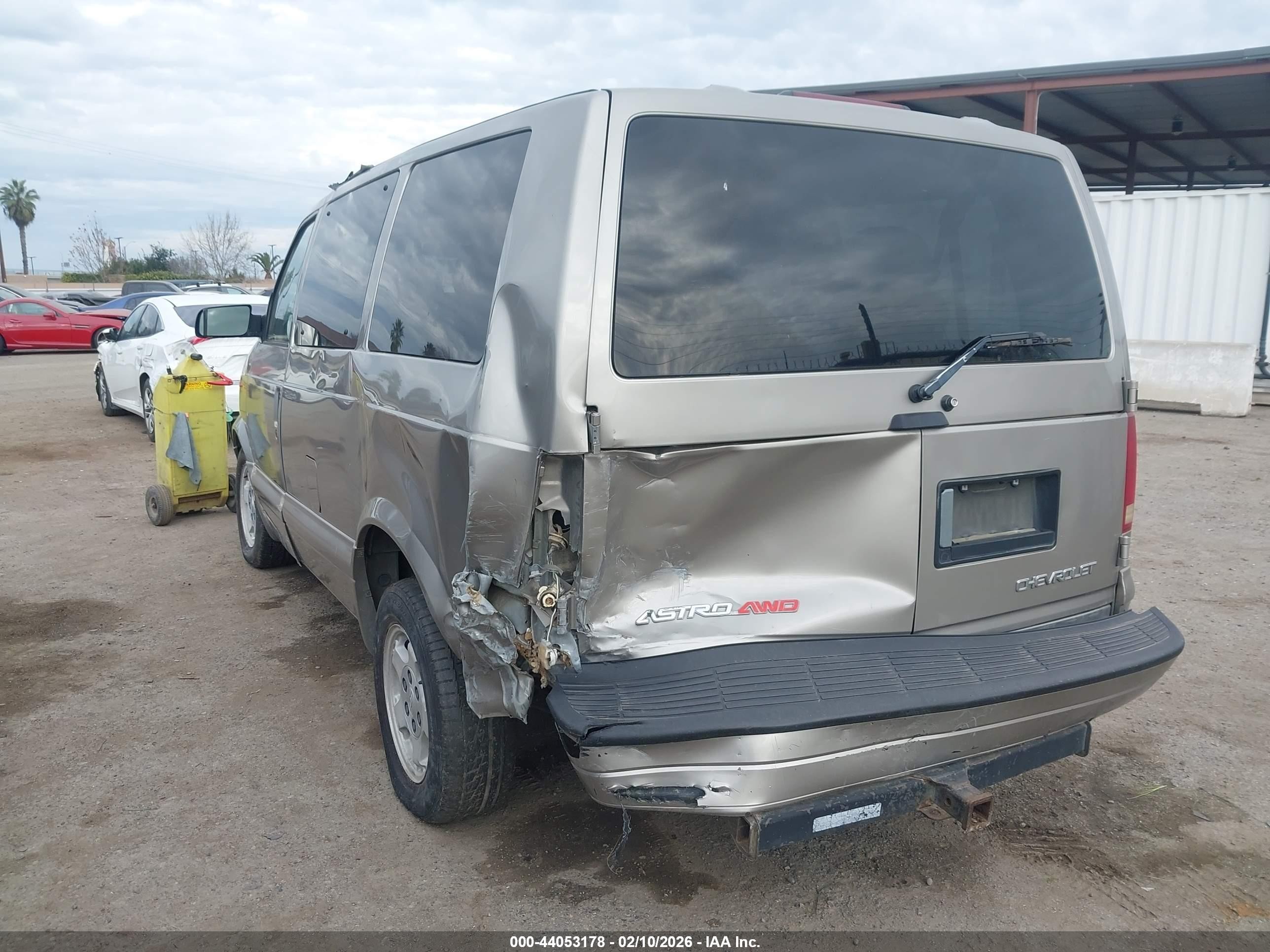 2004 Chevrolet Astro   Gray vin: 1GNEL19X14B128980