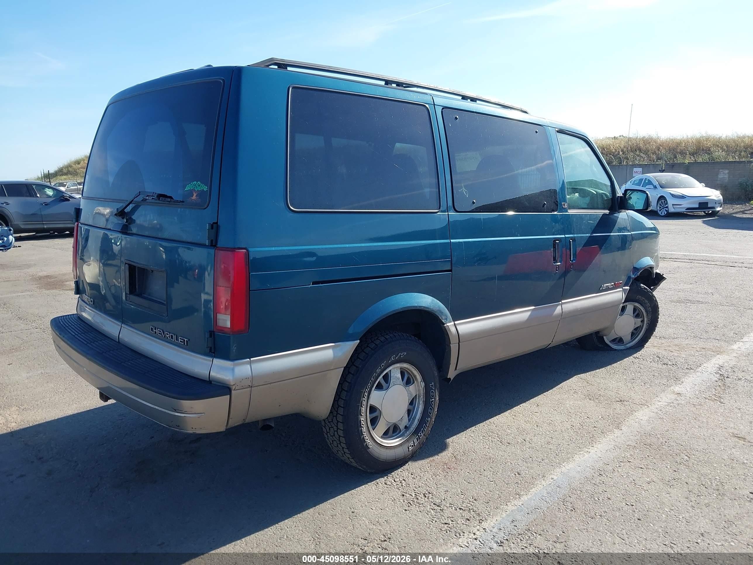 2002 Chevrolet Astro Ls Green vin: 1GNEL19X92B121952