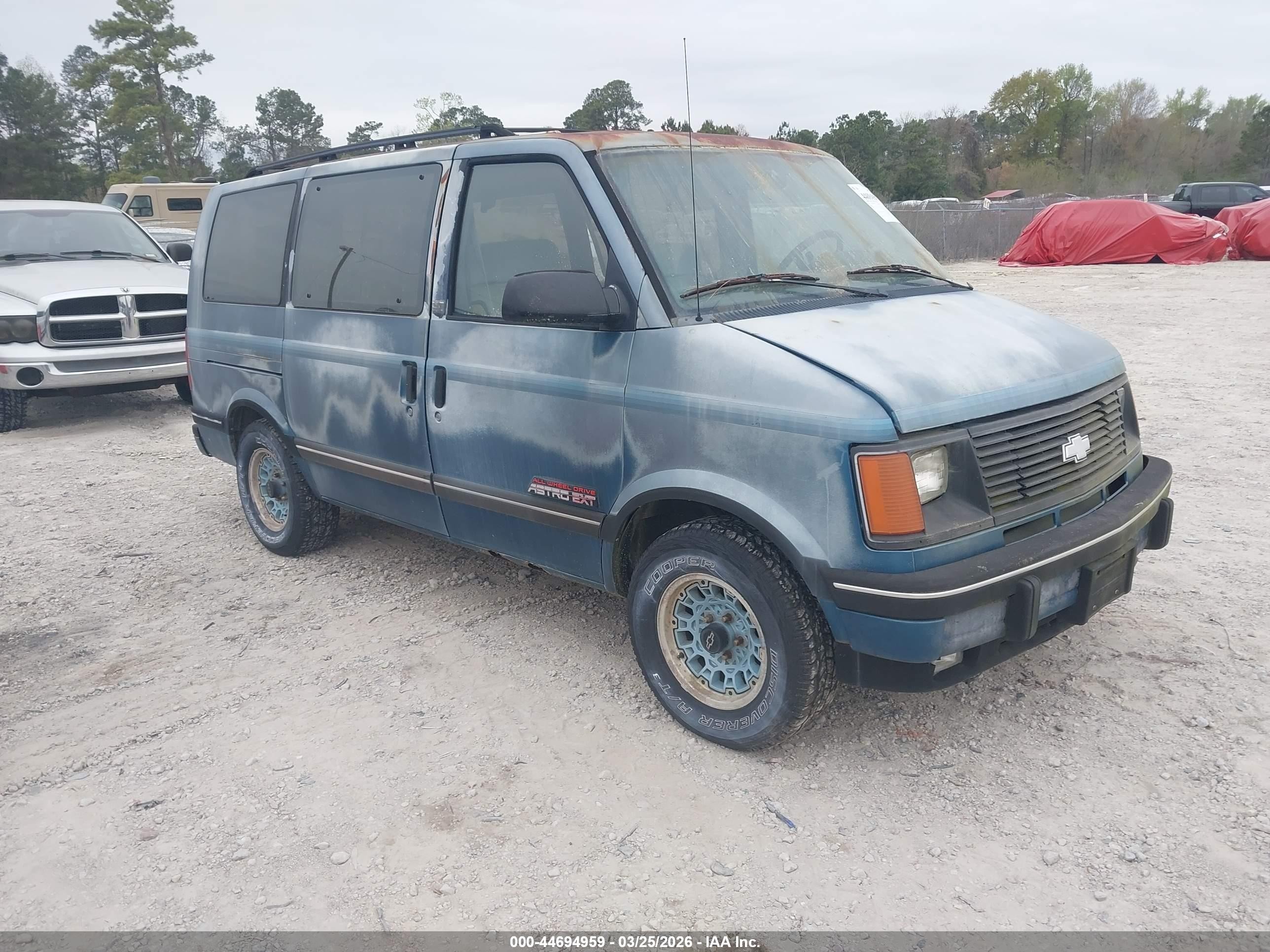 1991 Chevrolet Astro   Blue vin: 1GNEL19Z5MB123122