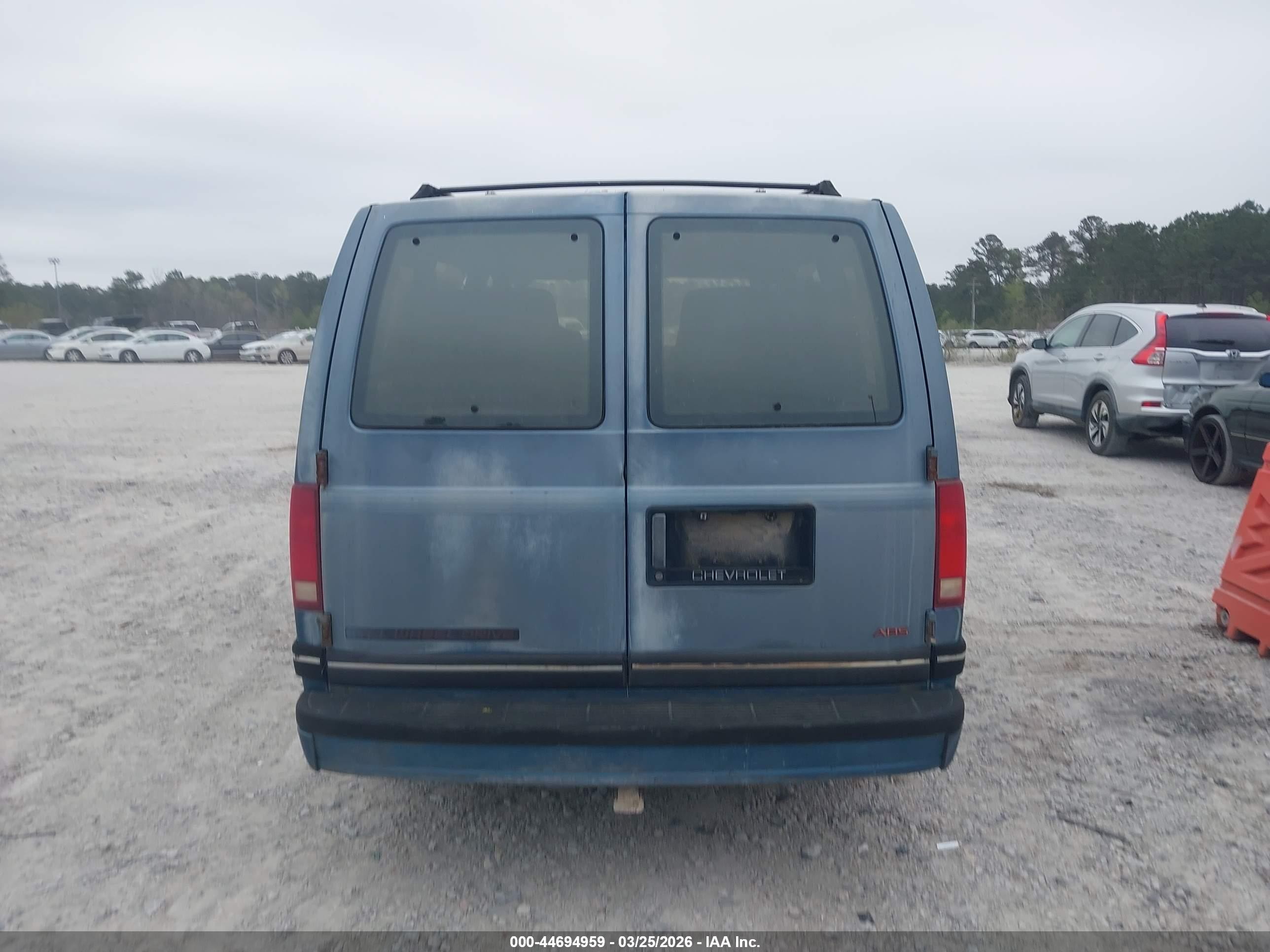 1991 Chevrolet Astro   Blue vin: 1GNEL19Z5MB123122