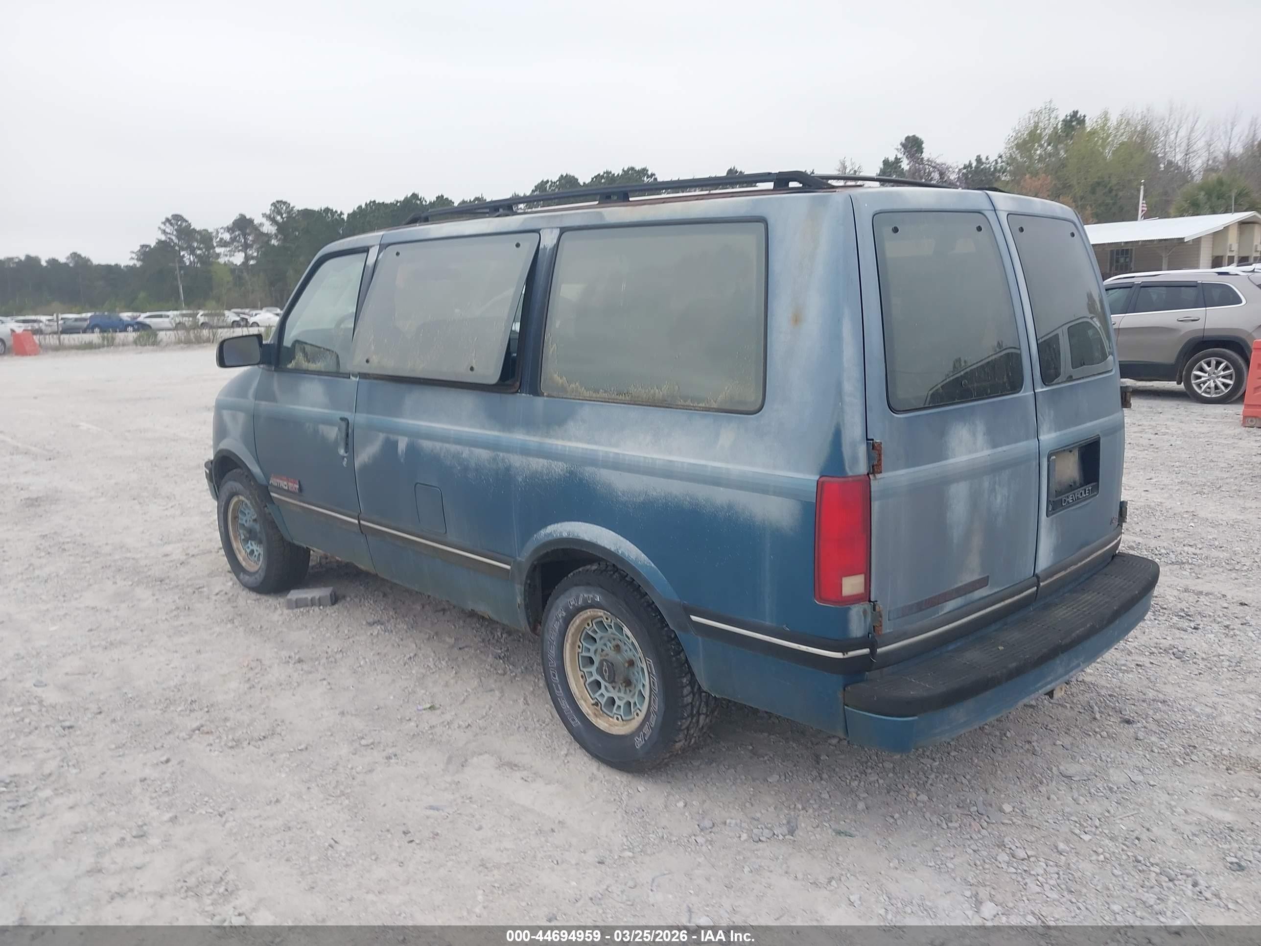 1991 Chevrolet Astro   Blue vin: 1GNEL19Z5MB123122