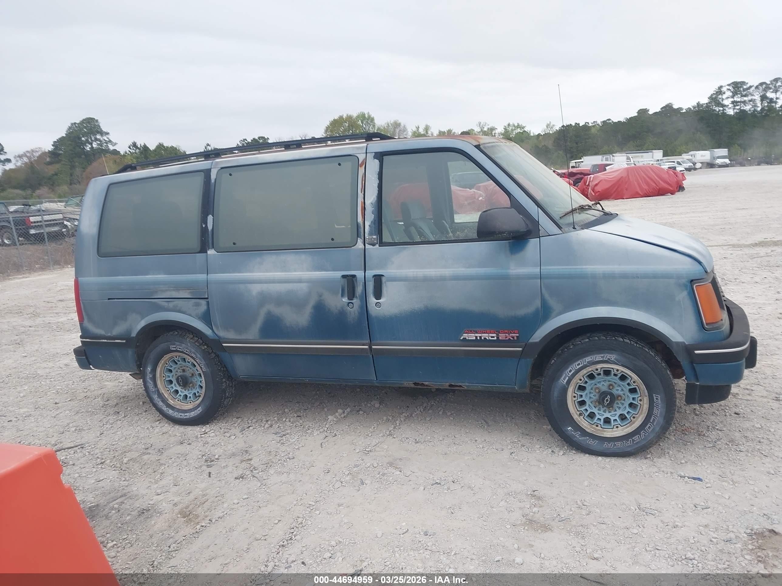 1991 Chevrolet Astro   Blue vin: 1GNEL19Z5MB123122