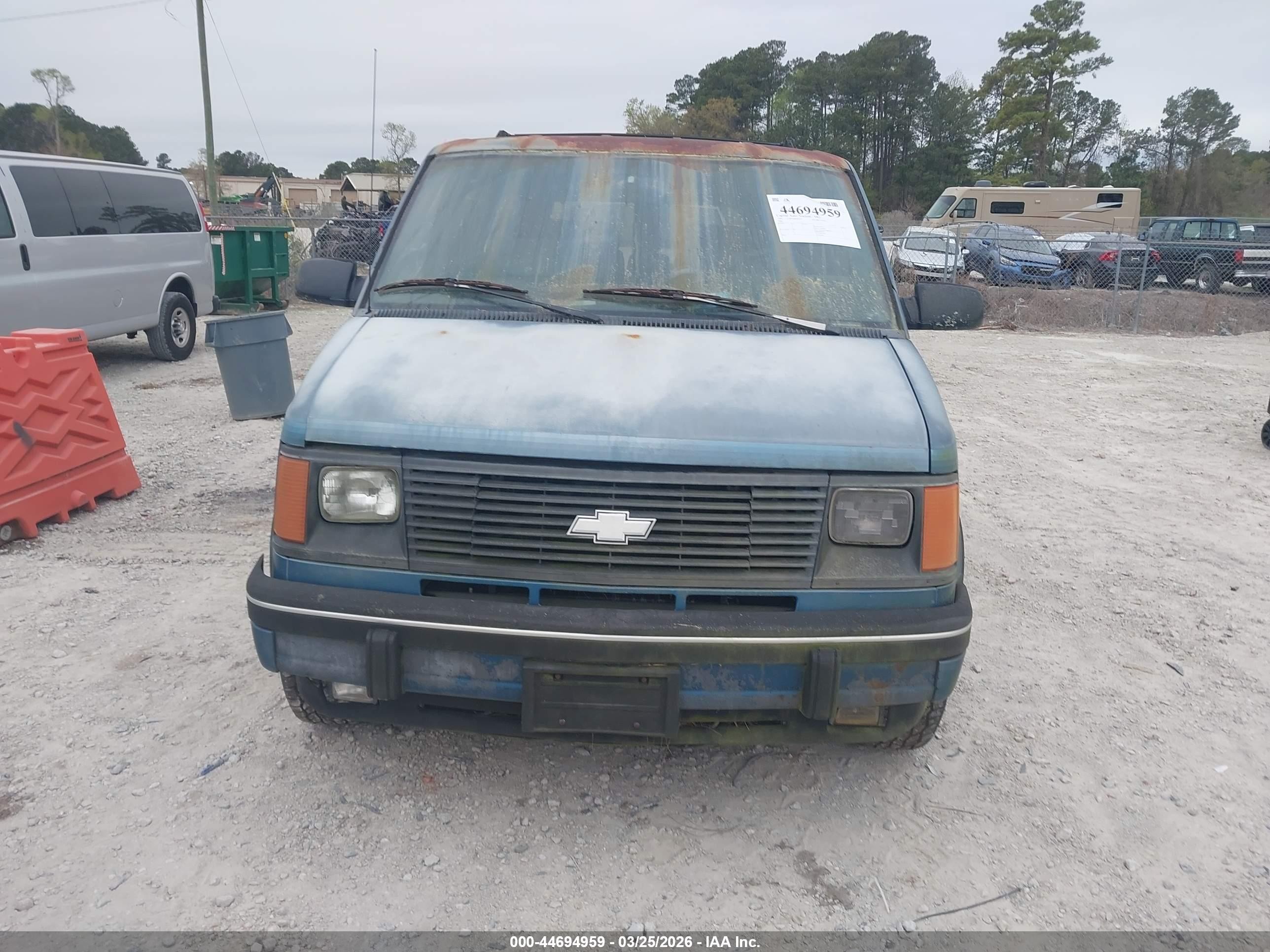 1991 Chevrolet Astro   Blue vin: 1GNEL19Z5MB123122