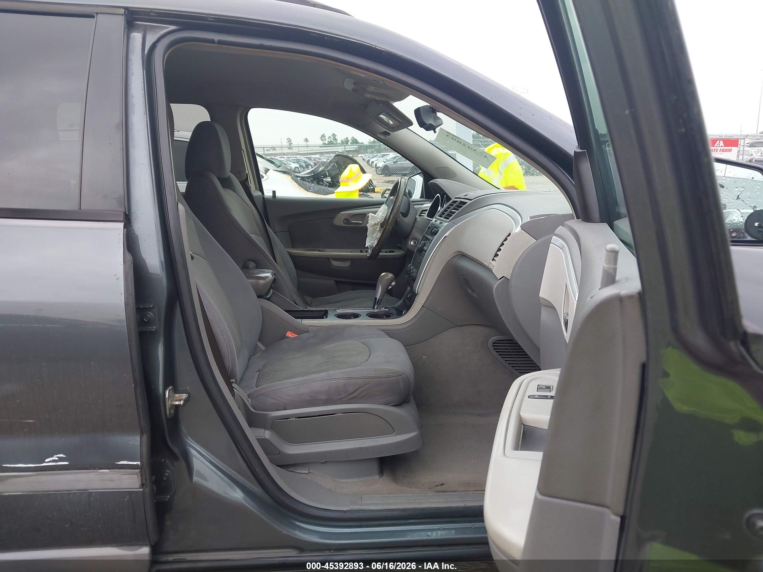 2009 Chevrolet Traverse Ls Gray vin: 1GNER13D69S170243