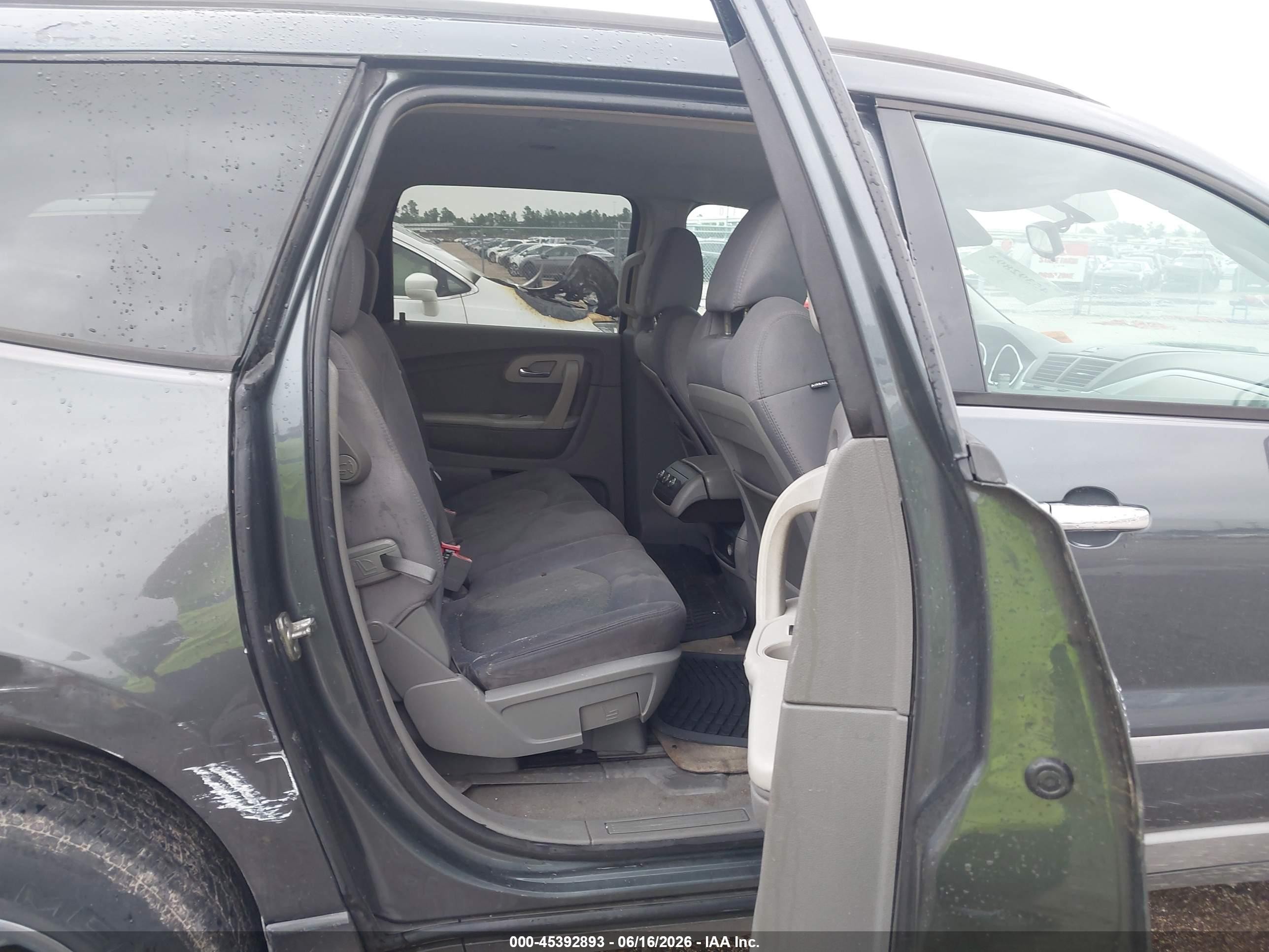 2009 Chevrolet Traverse Ls Gray vin: 1GNER13D69S170243