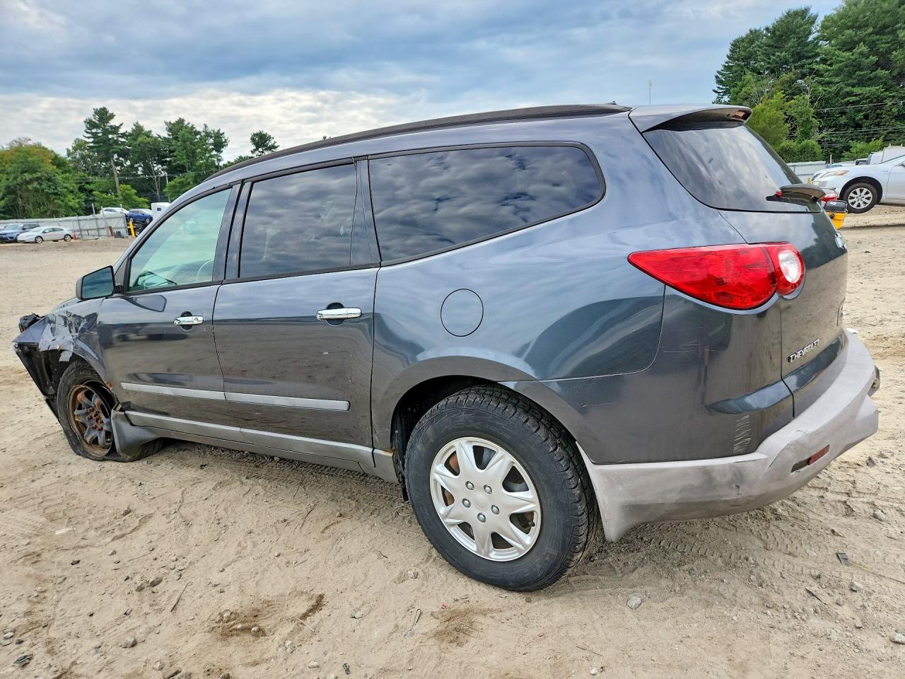 2009 Chevrolet Traverse Ls Gray vin: 1GNER13D79S159624