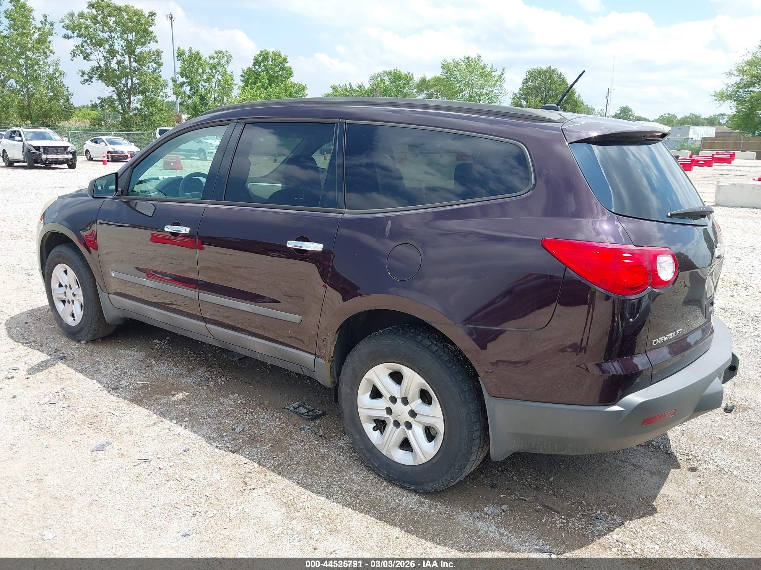 2009 Chevrolet Traverse Ls Purple vin: 1GNER13D99S175159