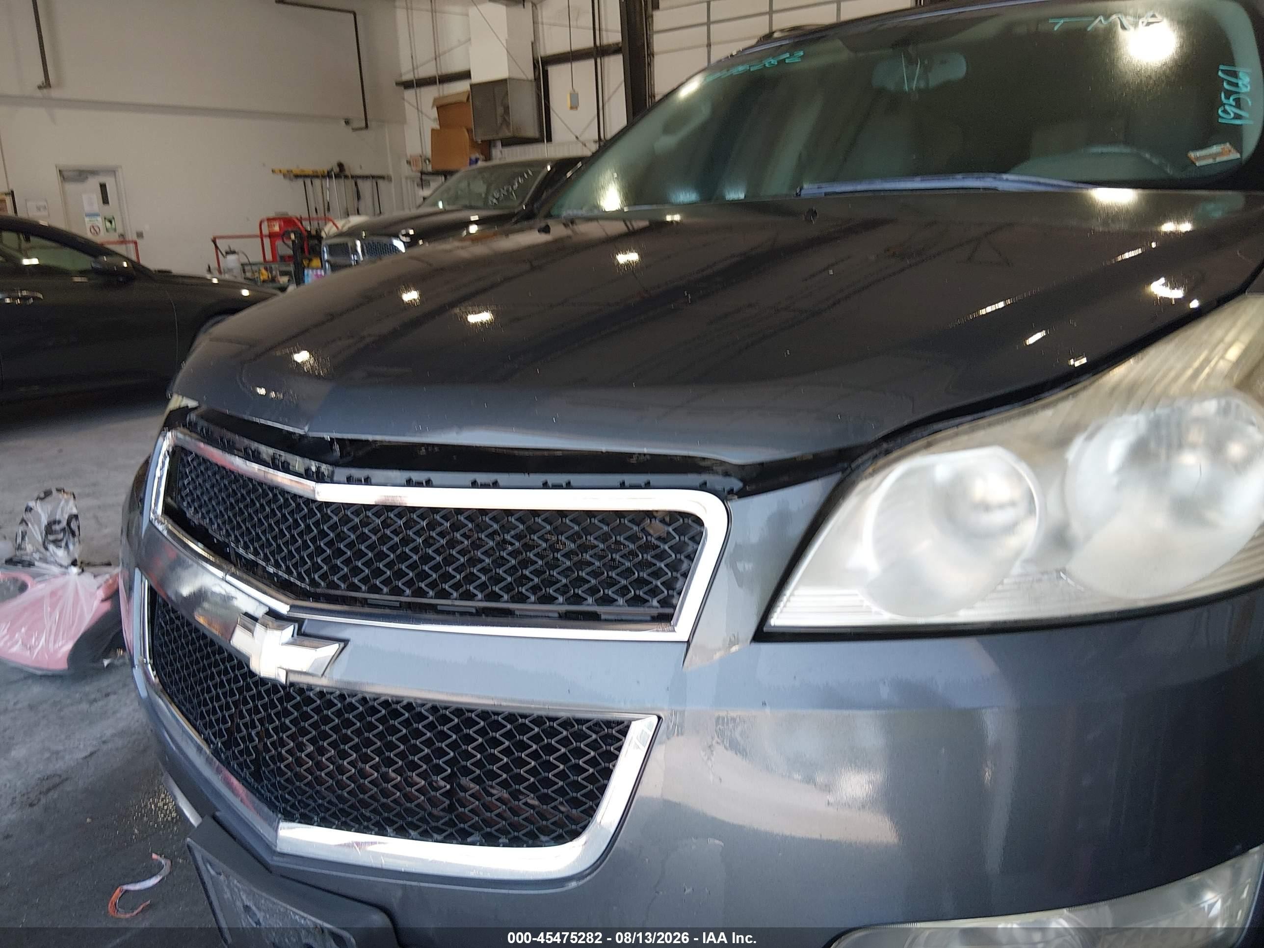 2009 Chevrolet Traverse Ls Gray vin: 1GNER13DX9S160752