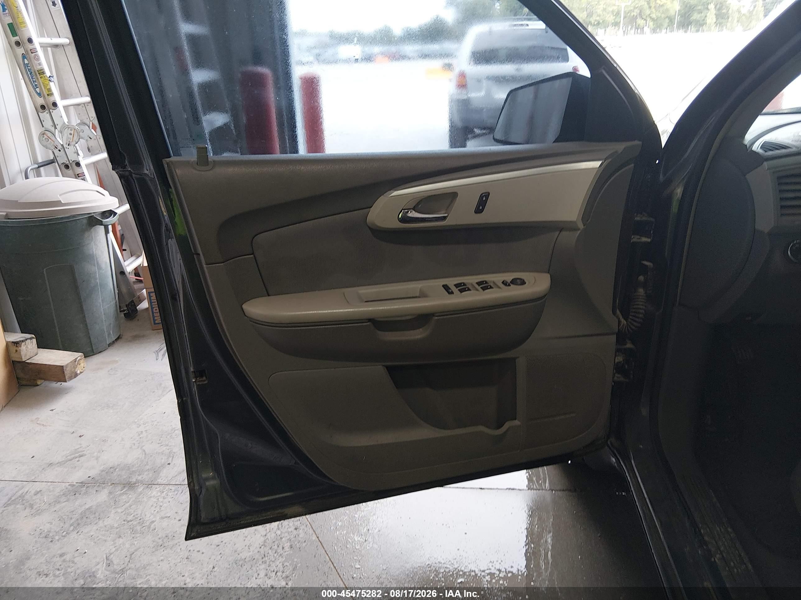 2009 Chevrolet Traverse Ls Gray vin: 1GNER13DX9S160752