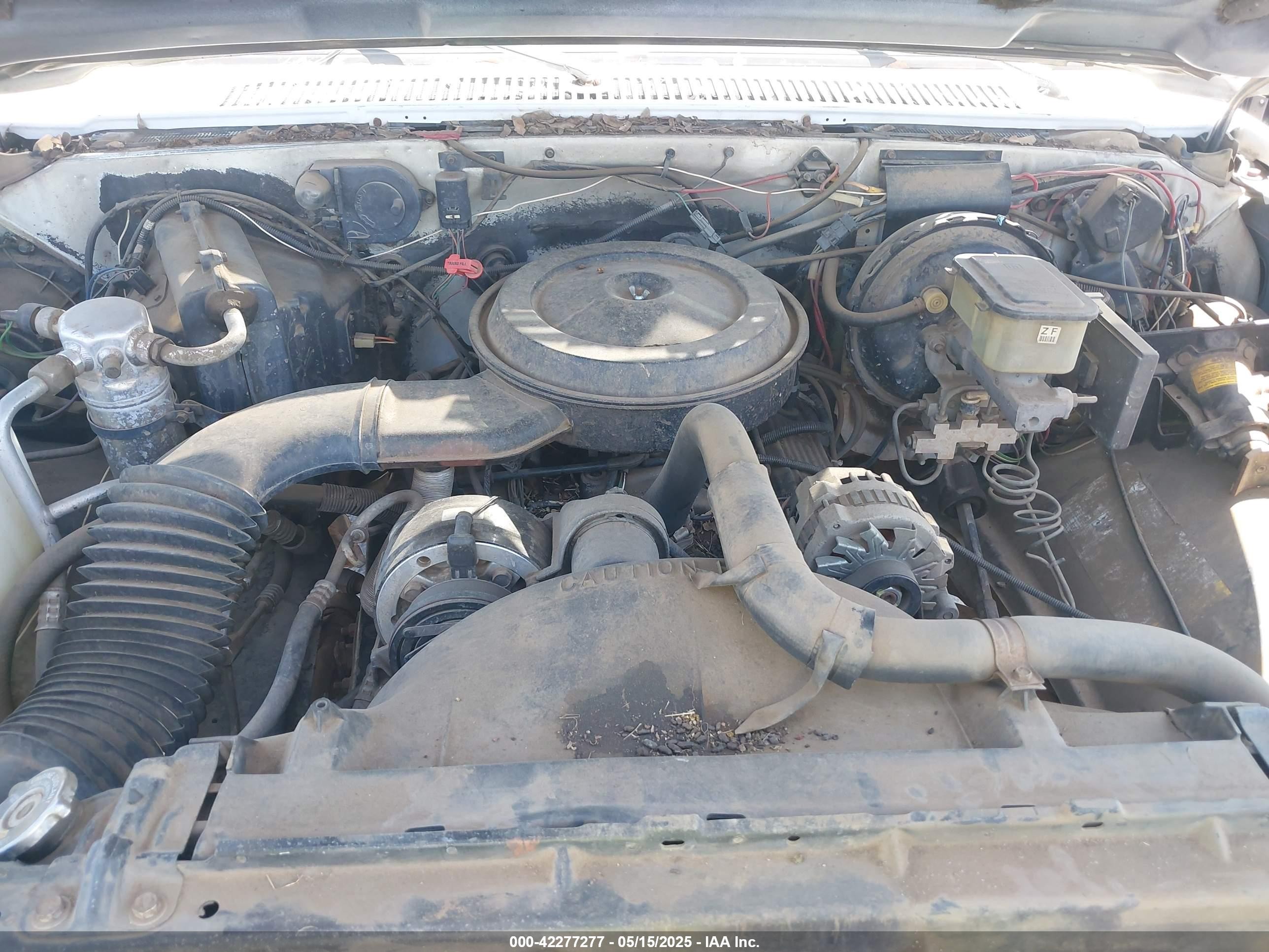 1990 Chevrolet Suburban R1500 White vin: 1GNER16K3LF147920