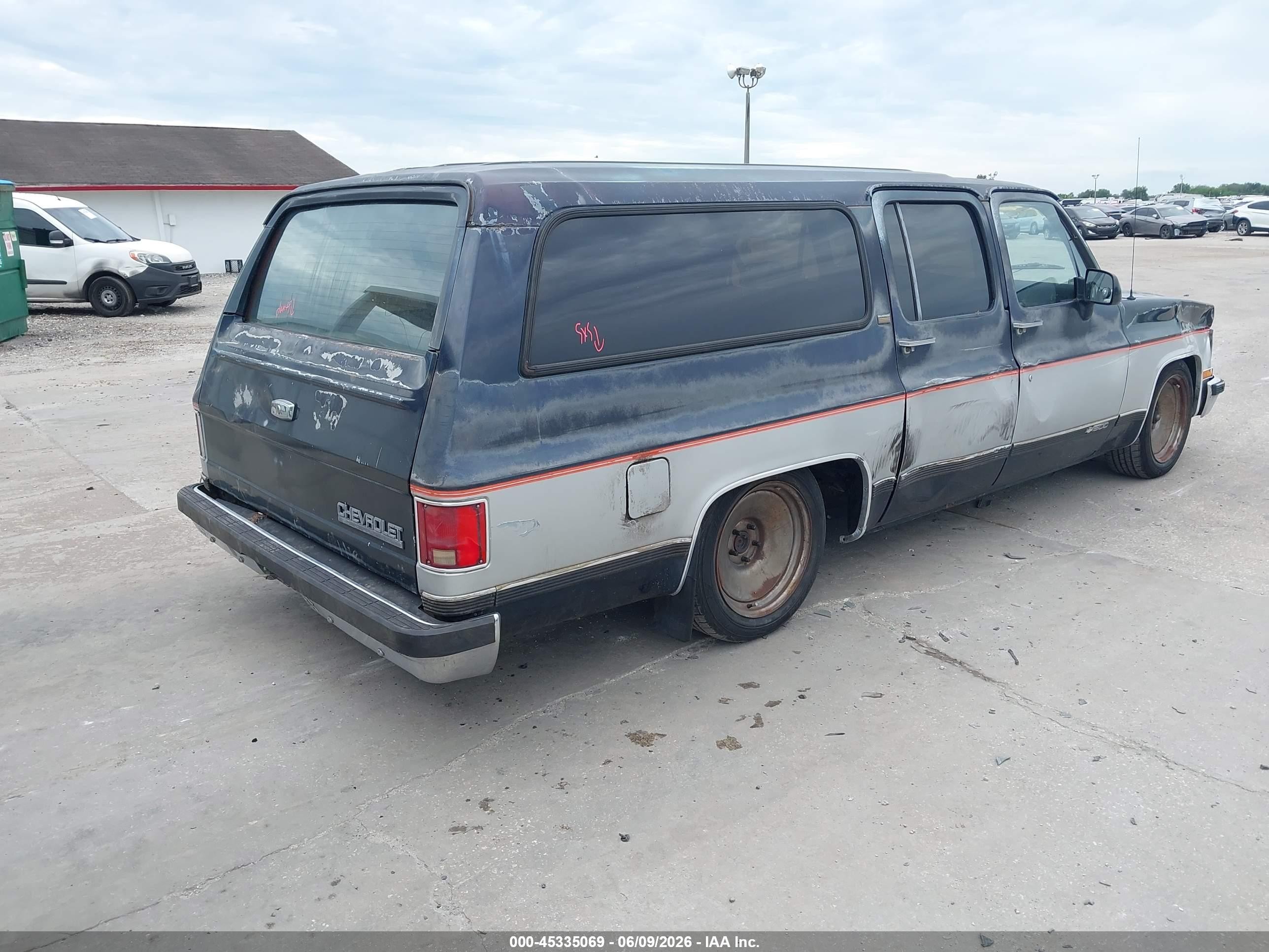 1990 Chevrolet Suburban R1500 Blue vin: 1GNER16K7LF180239