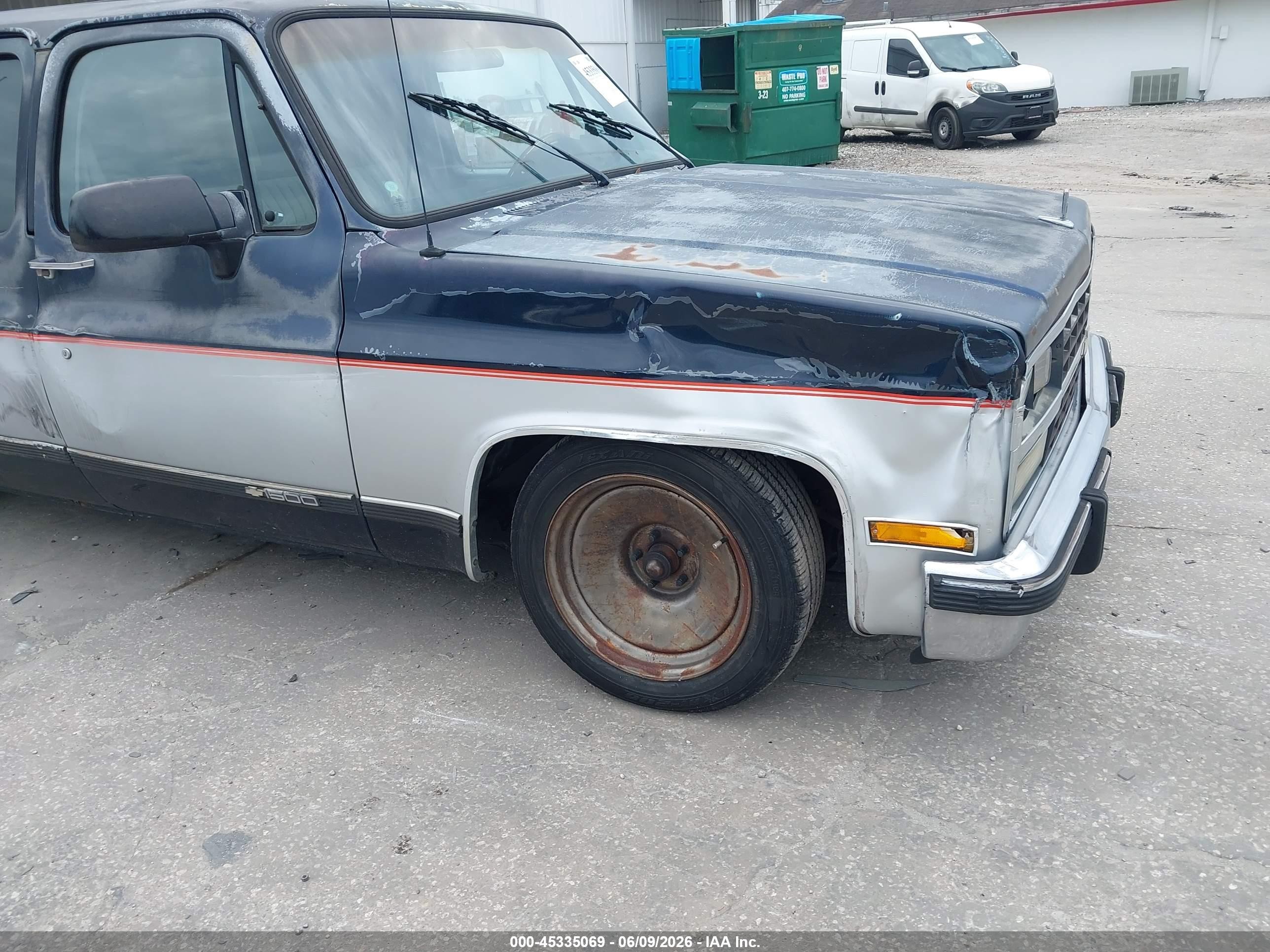 1990 Chevrolet Suburban R1500 Blue vin: 1GNER16K7LF180239