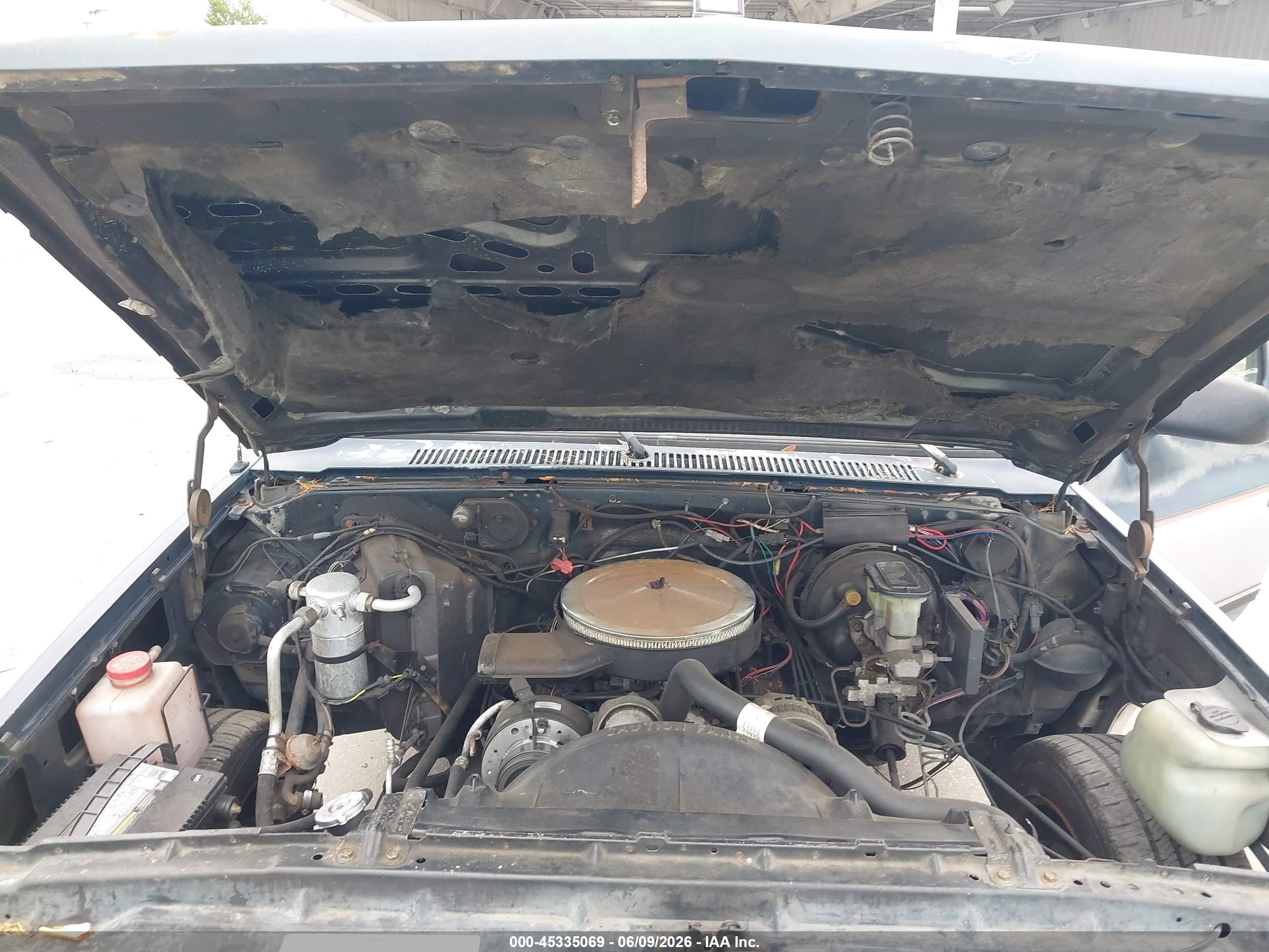 1990 Chevrolet Suburban R1500 Blue vin: 1GNER16K7LF180239