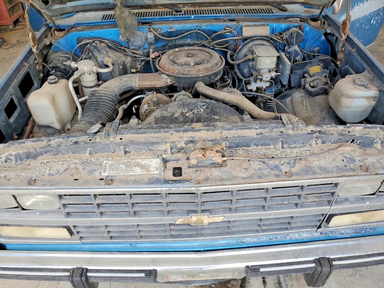 1991 Chevrolet Suburban R1500 Blue vin: 1GNER16KXMF151609