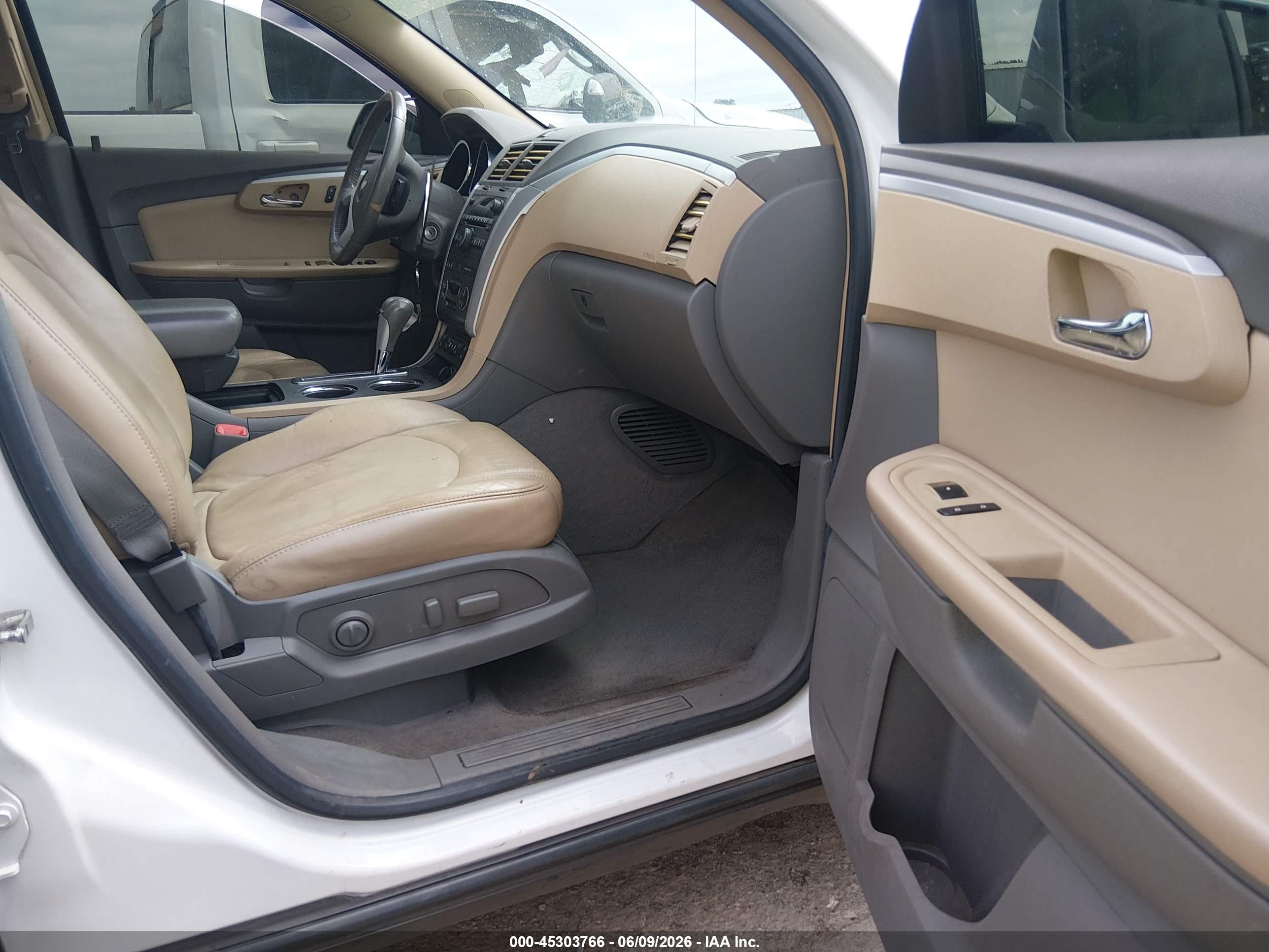 2009 Chevrolet Traverse Lt White vin: 1GNER23D09S176268