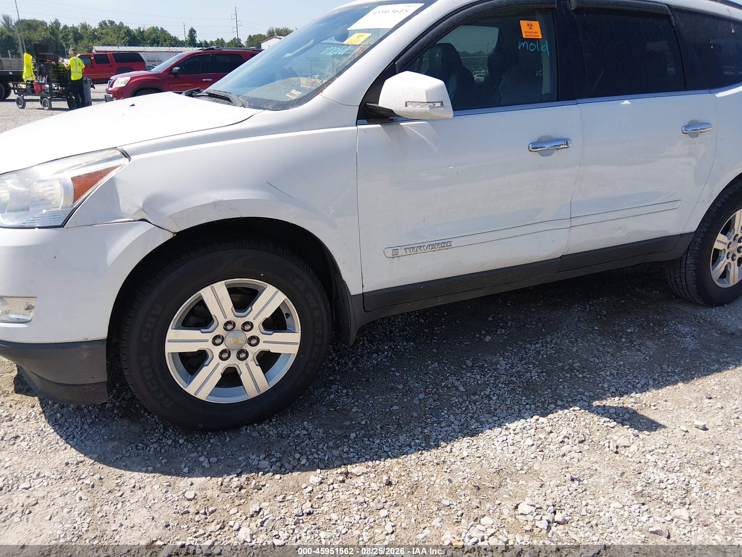 2009 Chevrolet Traverse Lt White vin: 1GNER23D19S102907