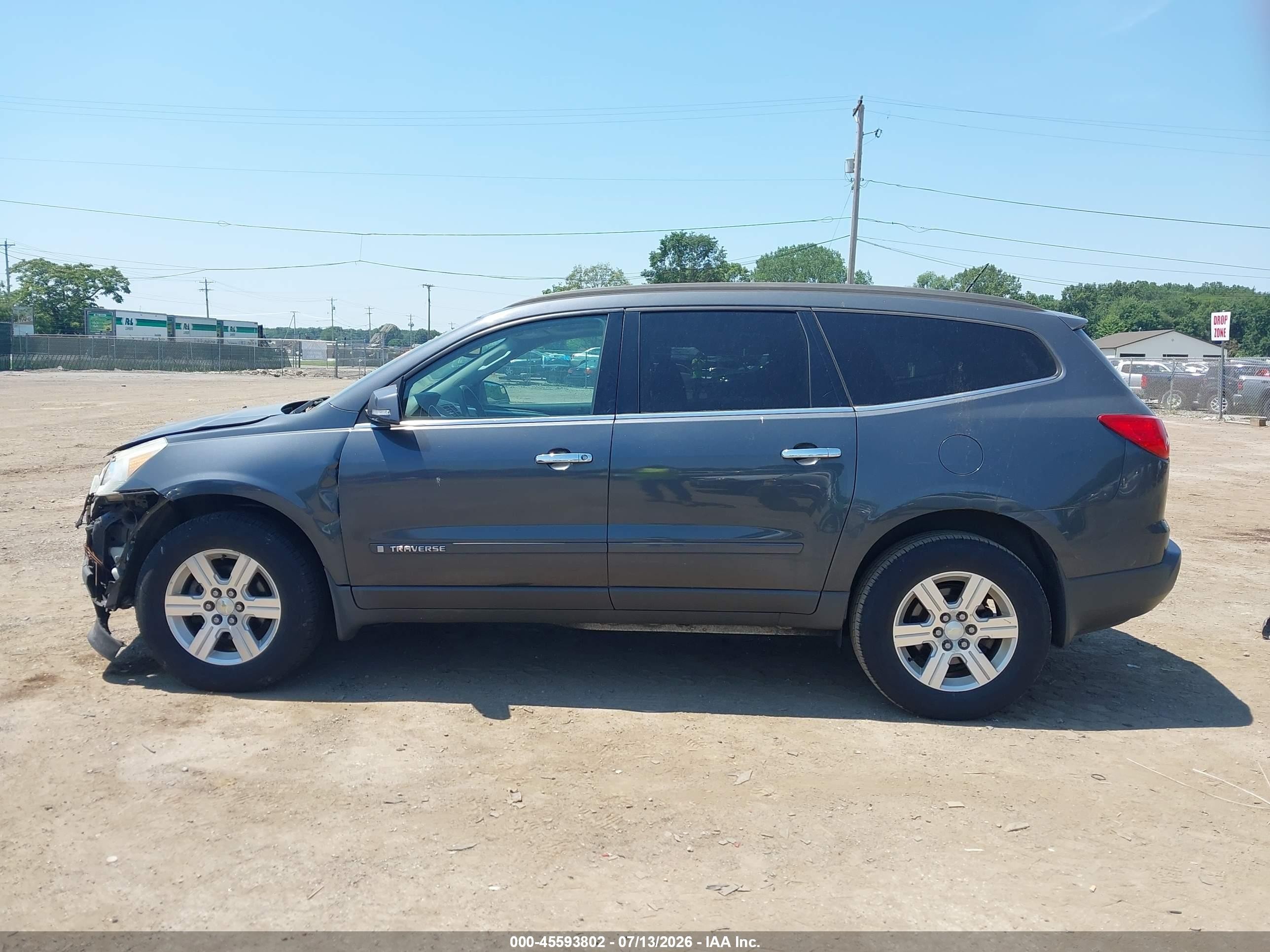 2009 Chevrolet Traverse Lt Gray vin: 1GNER23D69S101591