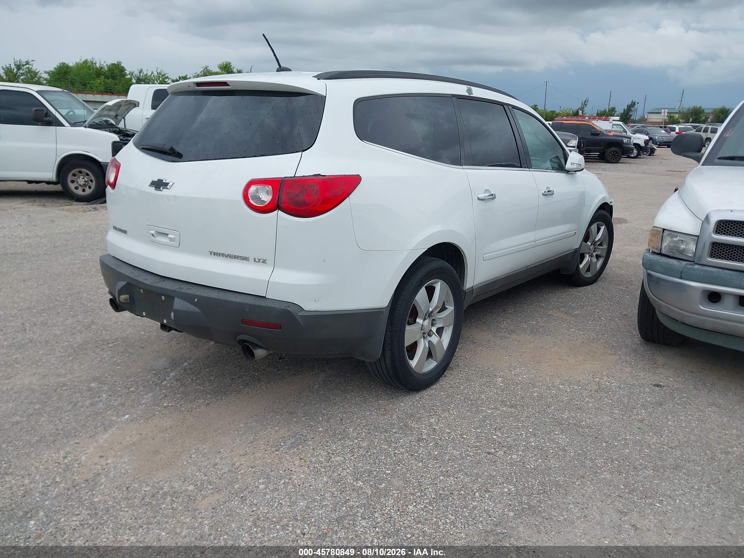 2009 Chevrolet Traverse Ltz White vin: 1GNER33DX9S137080
