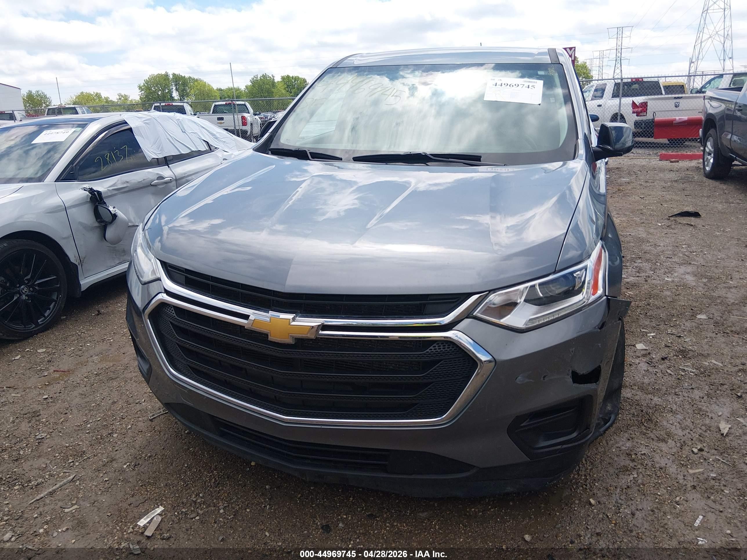 2020 Chevrolet Traverse Fwd Ls Серый vin: 1GNERFKW8LJ224963