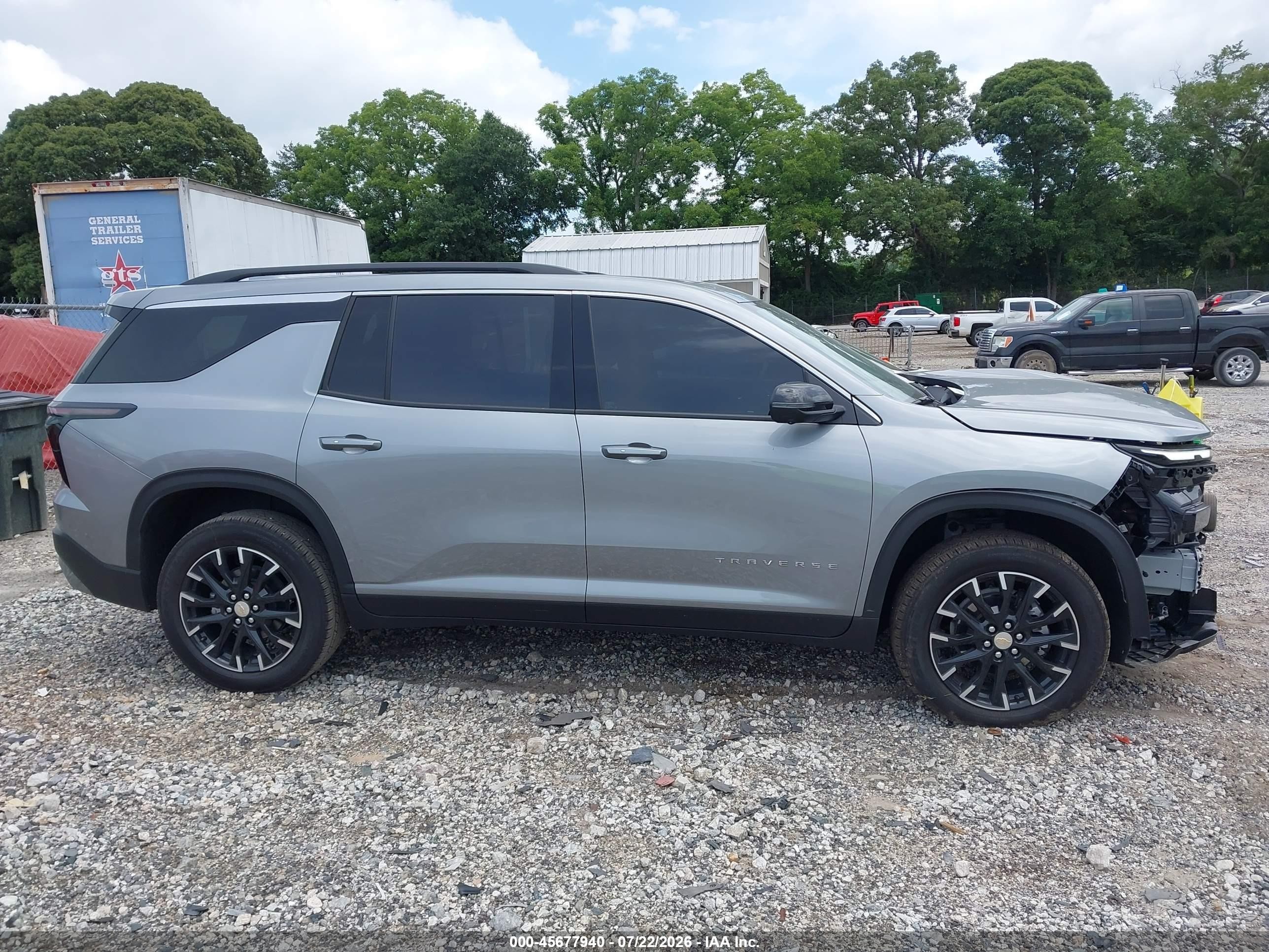 2026 Chevrolet Traverse Fwd Lt Gray vin: 1GNERGKS1TJ146352