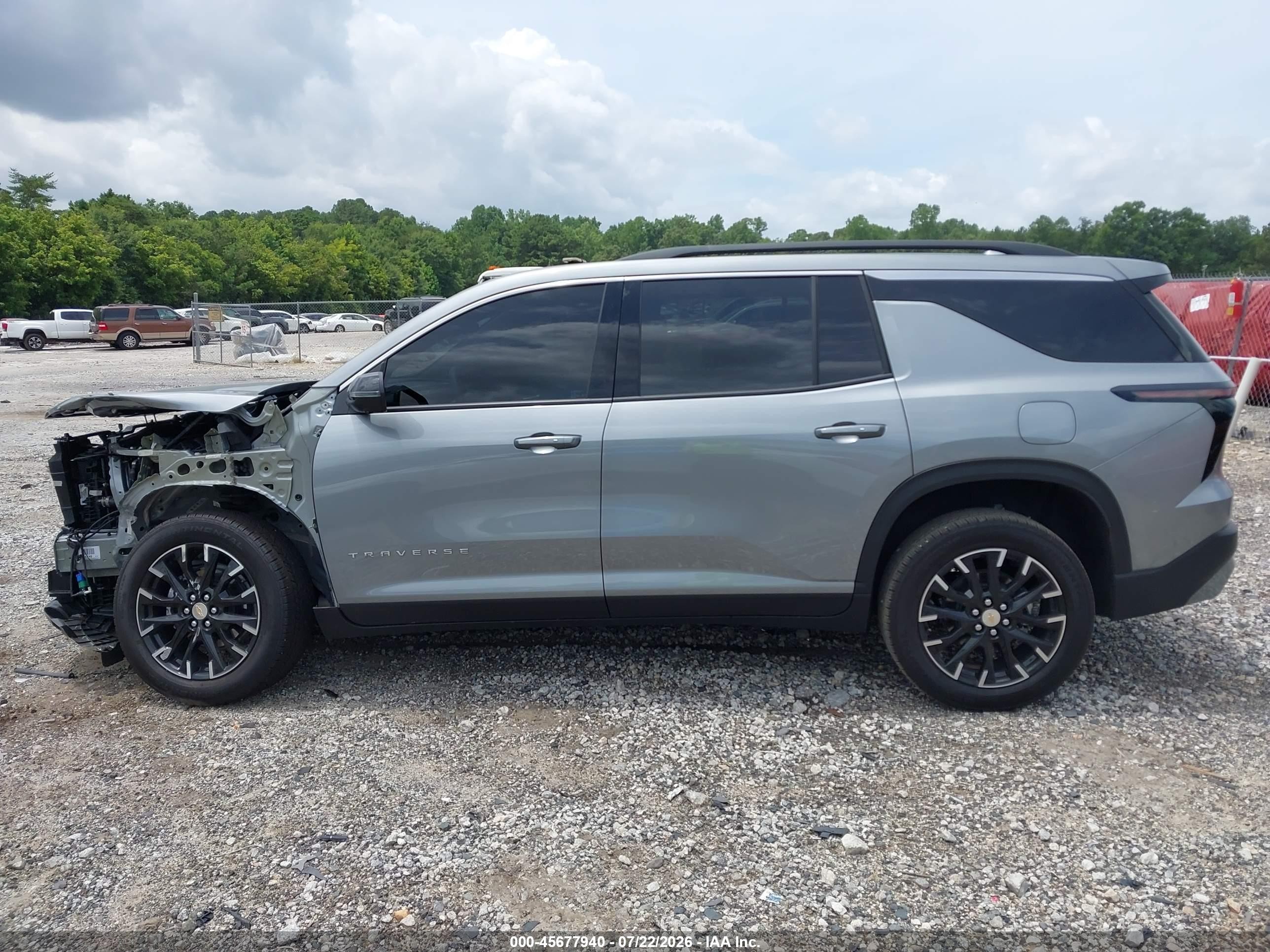 2026 Chevrolet Traverse Fwd Lt Gray vin: 1GNERGKS1TJ146352