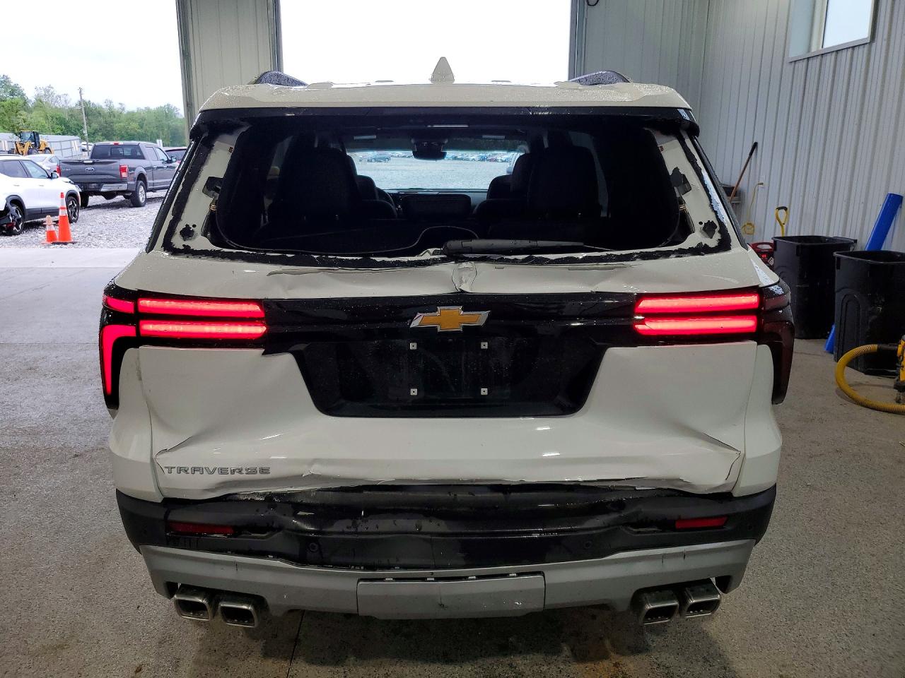 2026 Chevrolet Traverse Lt White vin: 1GNERGKS3TJ219544