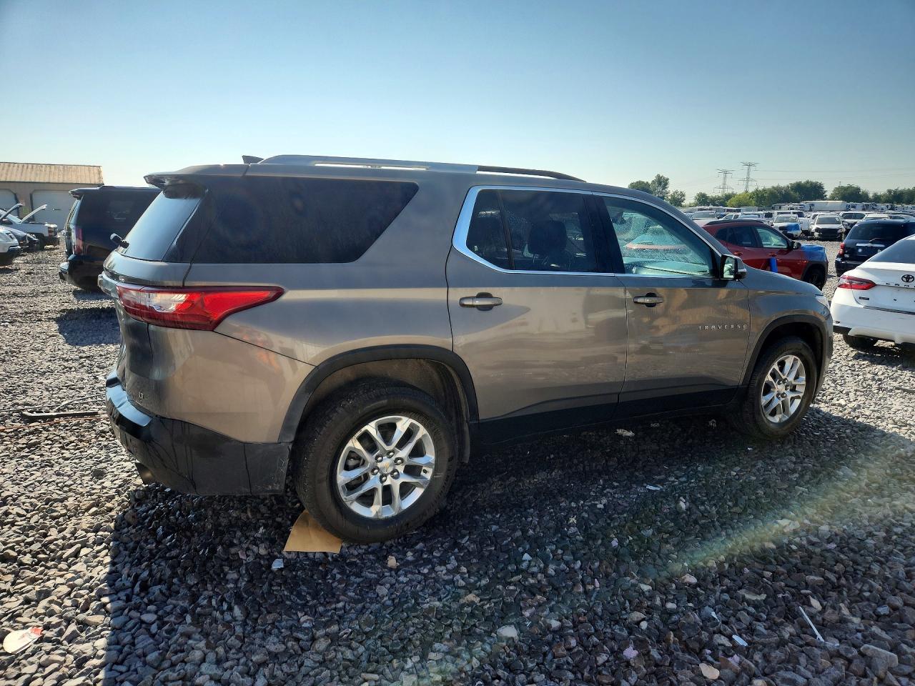 2018 Chevrolet Traverse Lt Gold vin: 1GNERGKW2JJ108161