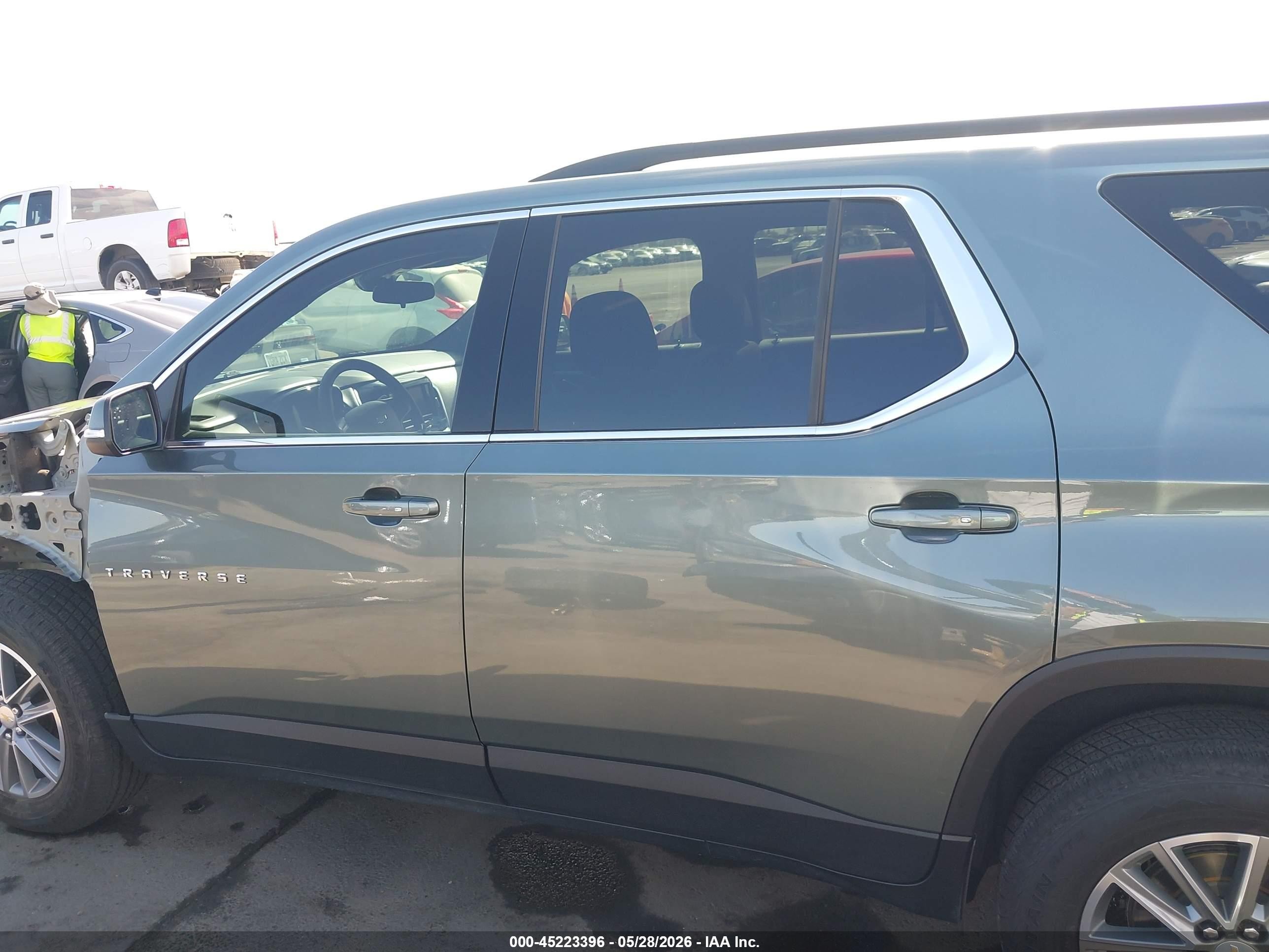 2023 Chevrolet Traverse Fwd Lt Cloth Green vin: 1GNERGKW2PJ221407