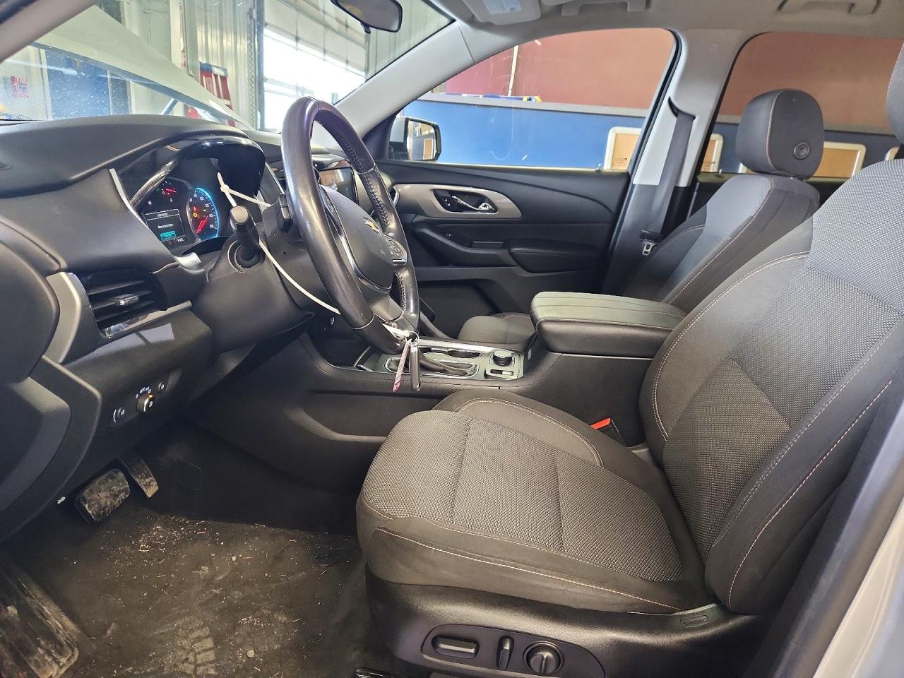 2019 Chevrolet Traverse Lt Silver vin: 1GNERGKW4KJ109362