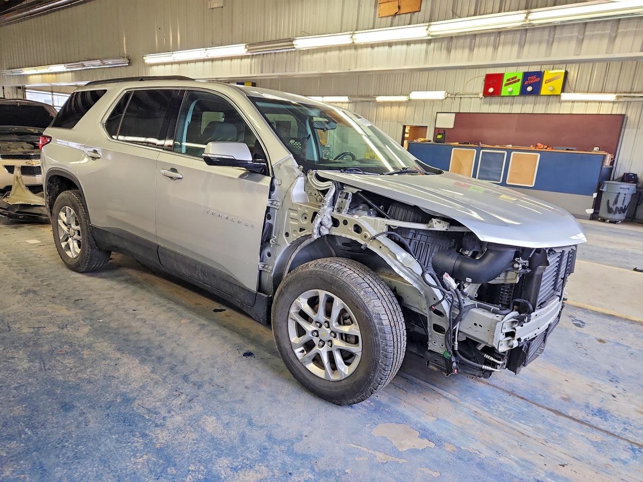 2019 Chevrolet Traverse Lt Silver vin: 1GNERGKW4KJ109362