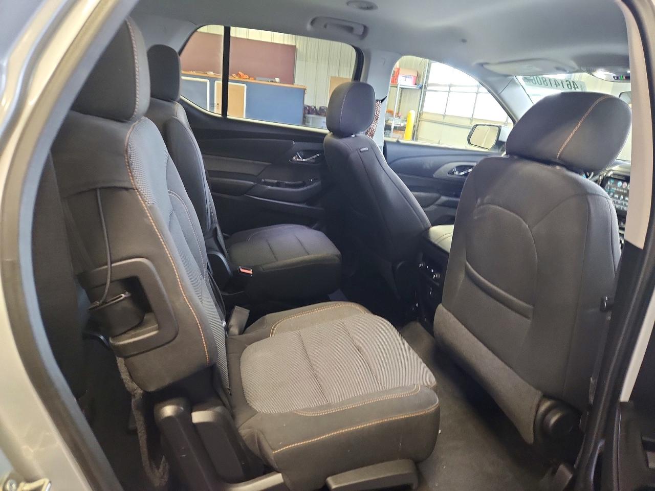 2019 Chevrolet Traverse Lt Silver vin: 1GNERGKW4KJ109362