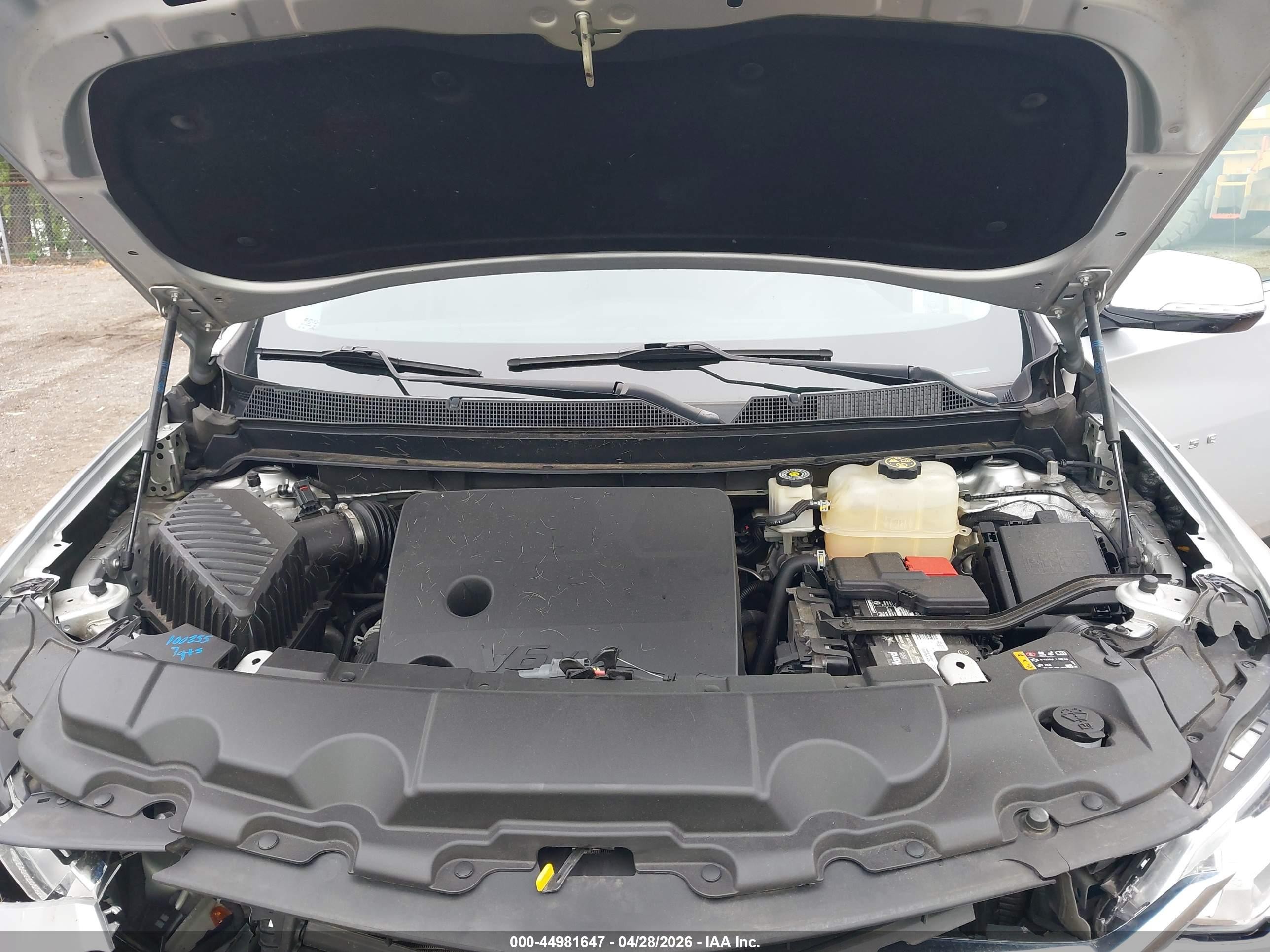2019 Chevrolet Traverse 1lt Silver vin: 1GNERGKW4KJ230814
