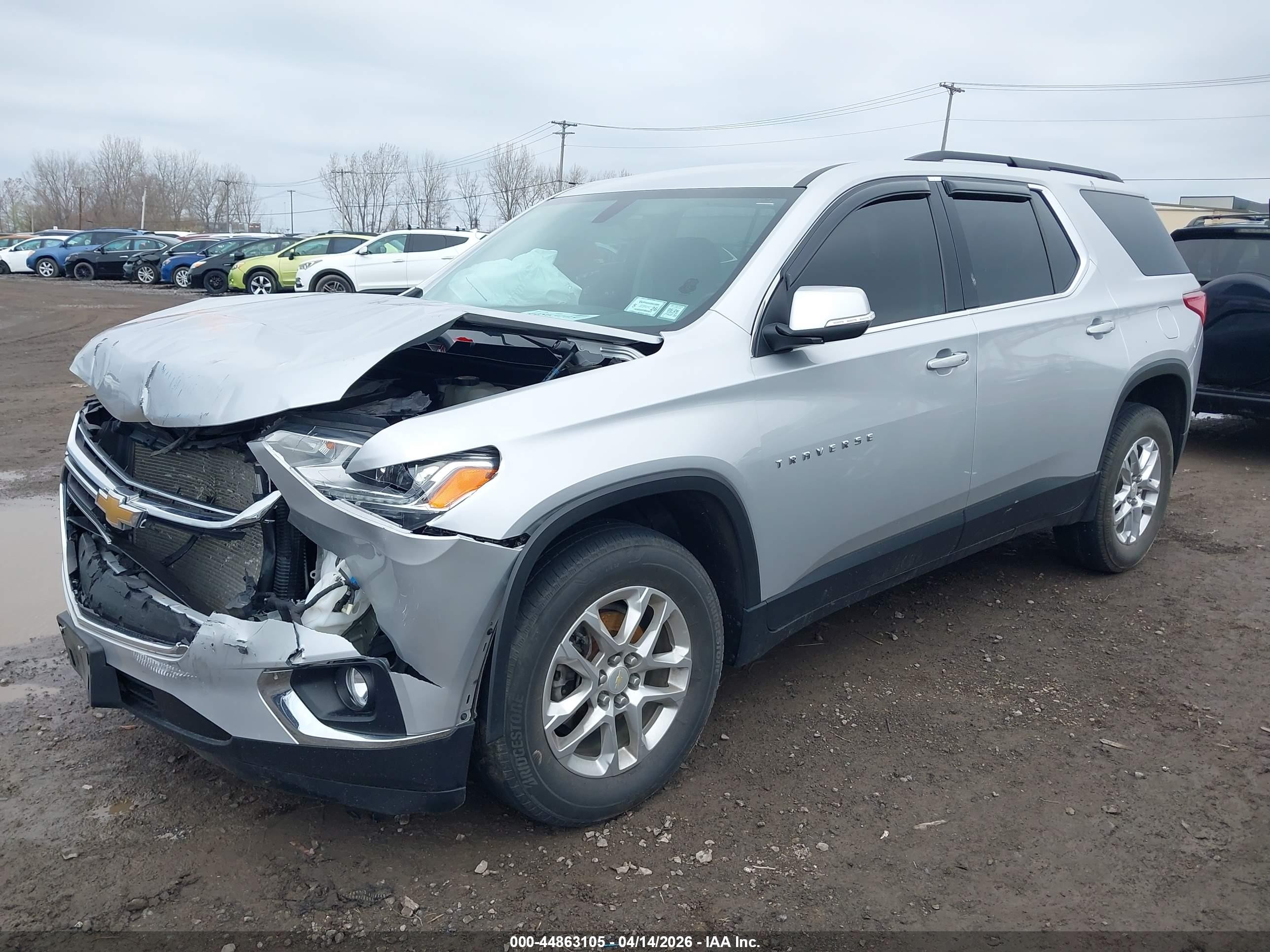 2021 Chevrolet Traverse Fwd Lt Cloth Silver vin: 1GNERGKW4MJ146561