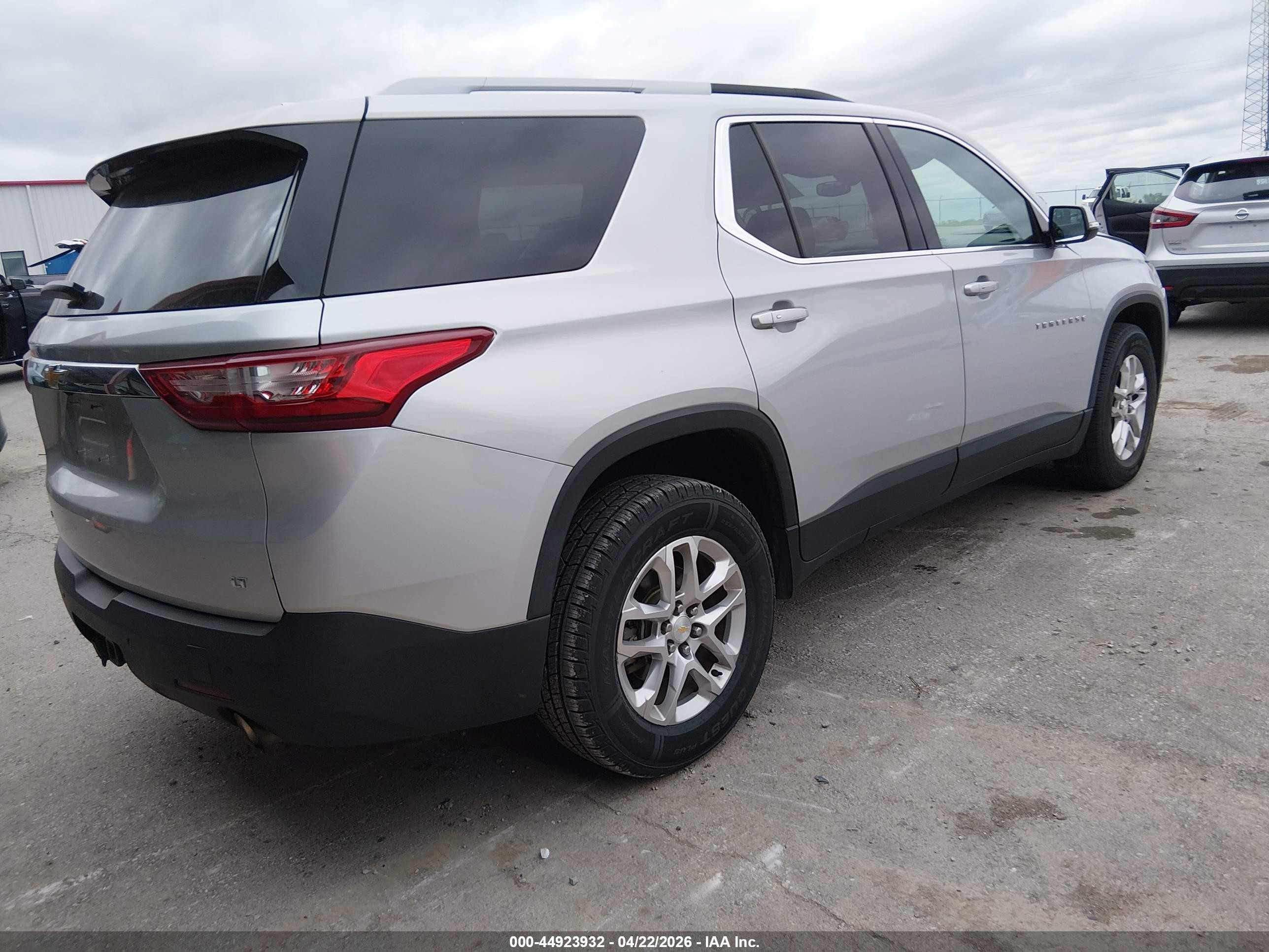 2018 Chevrolet Traverse 1lt Gray vin: 1GNERGKW7JJ276958