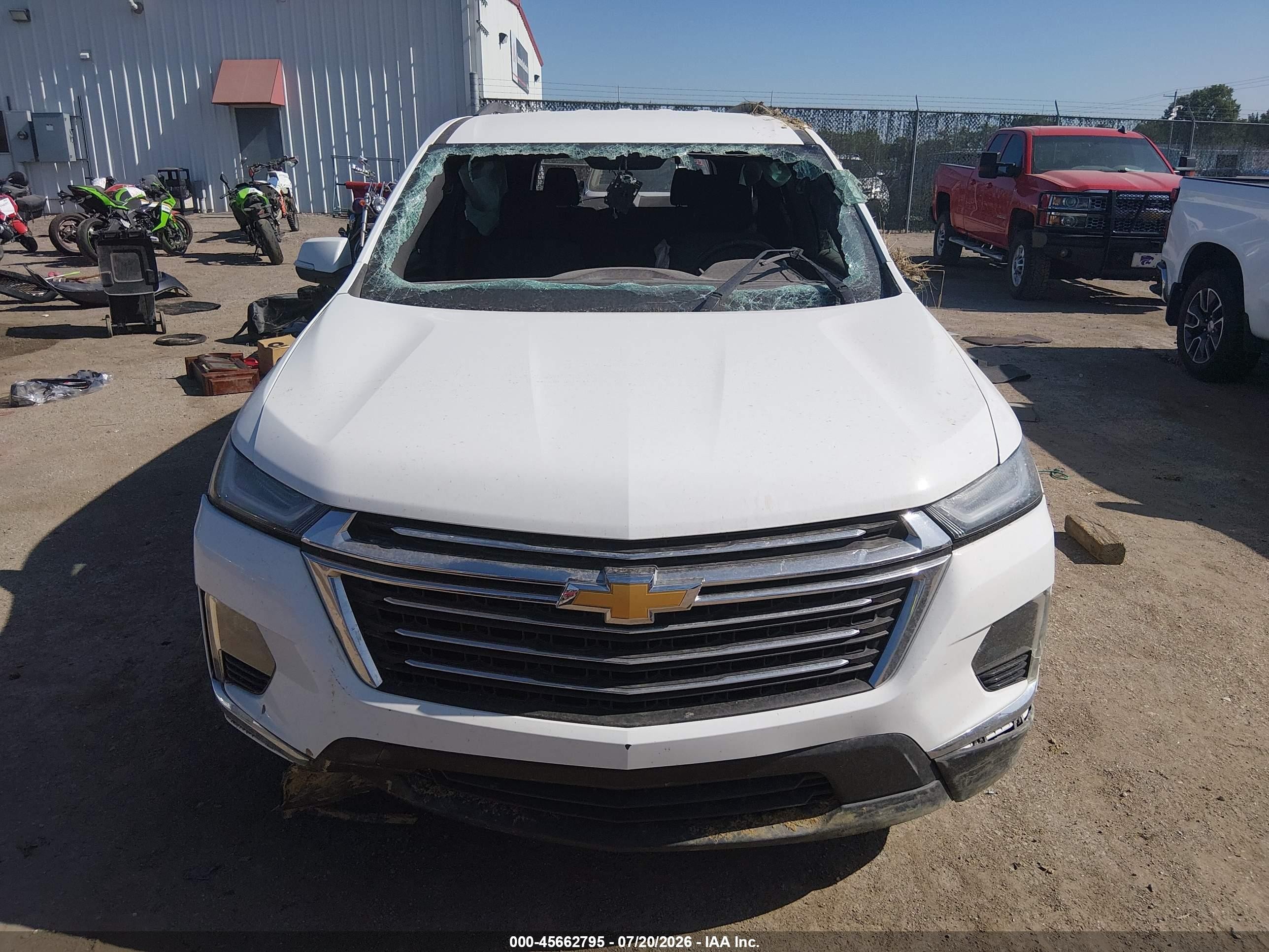 2023 Chevrolet Traverse Fwd Lt Cloth White vin: 1GNERGKW7PJ132318