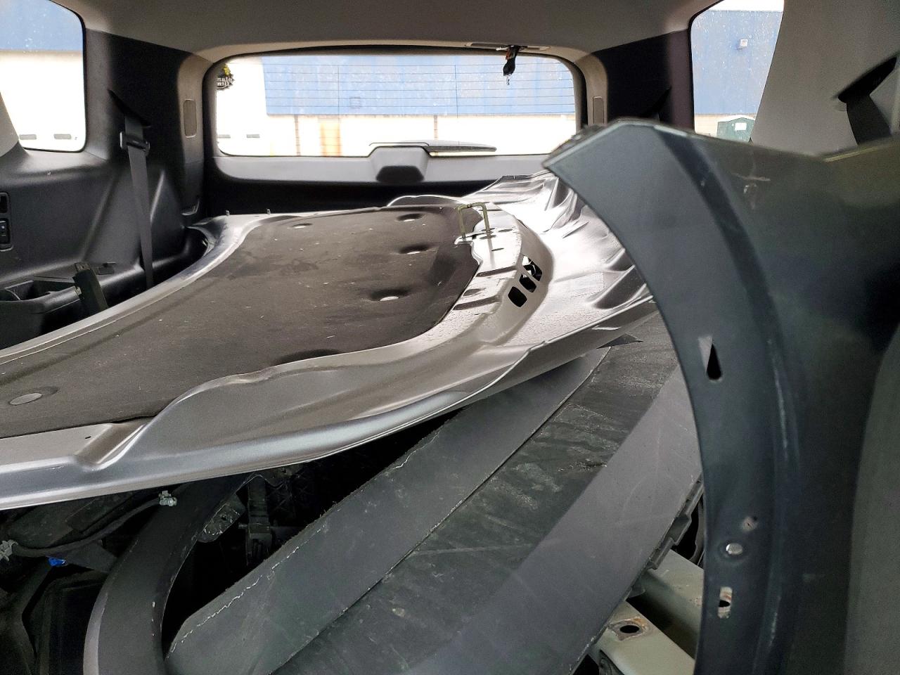 2019 Chevrolet Traverse Lt Silver vin: 1GNERGKWXKJ218134