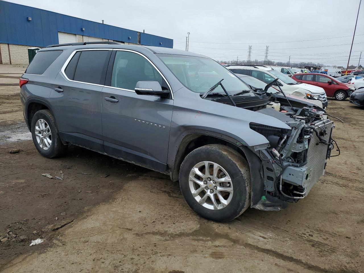 2019 Chevrolet Traverse Lt Silver vin: 1GNERGKWXKJ218134