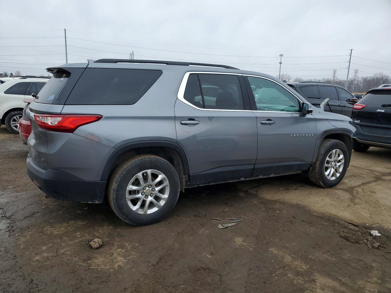 2019 Chevrolet Traverse Lt Silver vin: 1GNERGKWXKJ218134