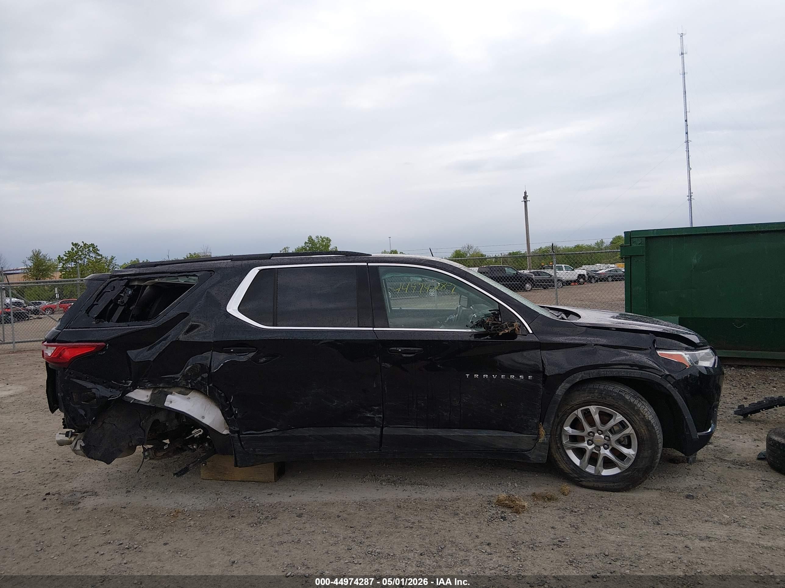 2020 Chevrolet Traverse Fwd Lt Cloth Black vin: 1GNERGKWXLJ125793