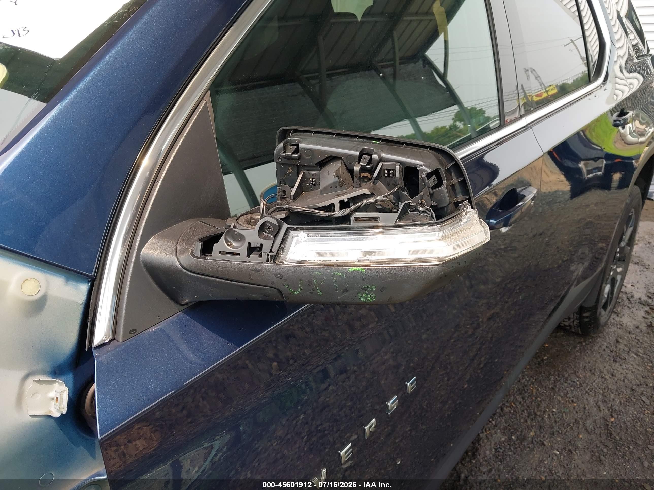 2023 Chevrolet Traverse Fwd Lt Cloth Blue vin: 1GNERGKWXPJ294167