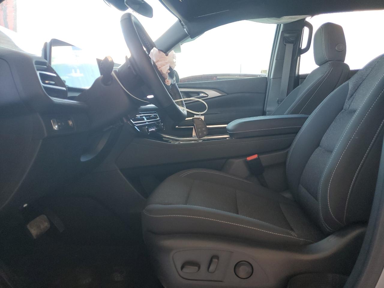 2025 Chevrolet Traverse Lt Серый vin: 1GNERGRS0SJ215617