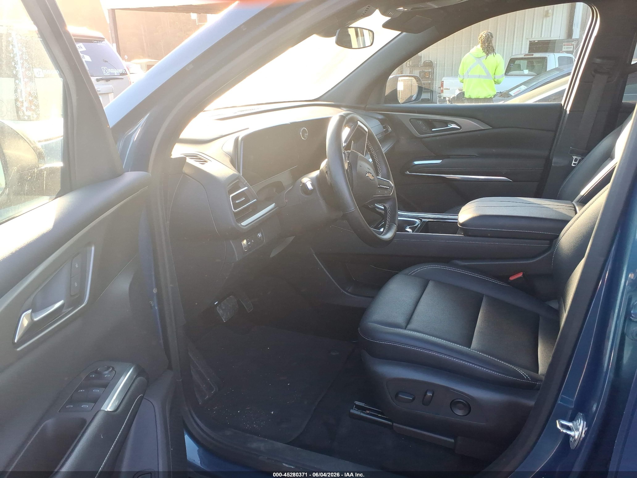 2025 Chevrolet Traverse Fwd Lt Blue vin: 1GNERGRS4SJ140582