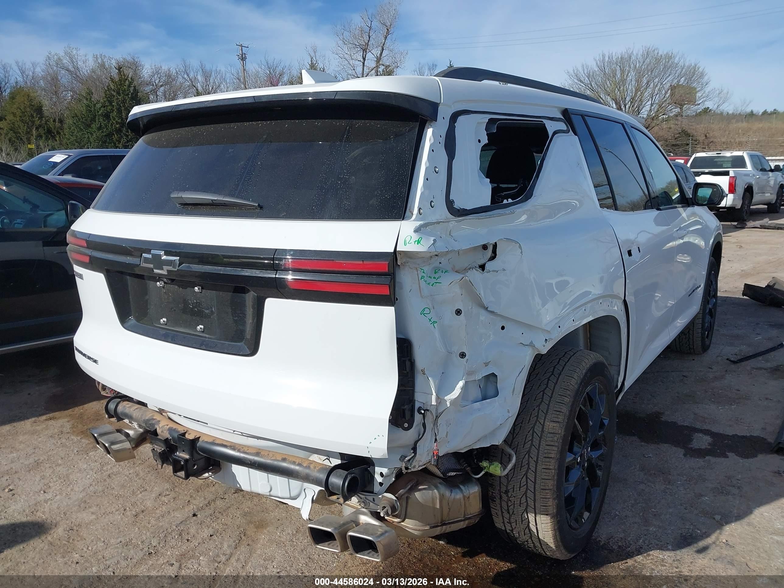 2025 Chevrolet Traverse Fwd Lt Белый vin: 1GNERGRS5SJ241520