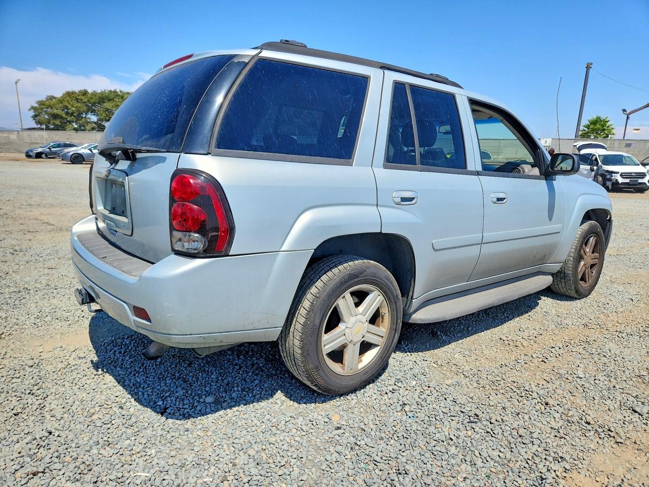 2007 Chevrolet Trailblazer Ls Серебряный vin: 1GNES13M372262735