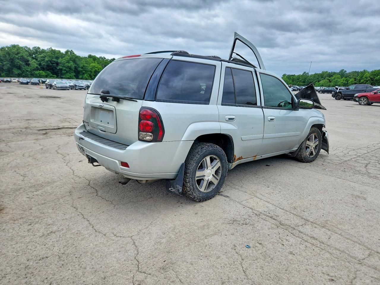 2008 Chevrolet Trailblazer Ls Silver vin: 1GNET13M282177772