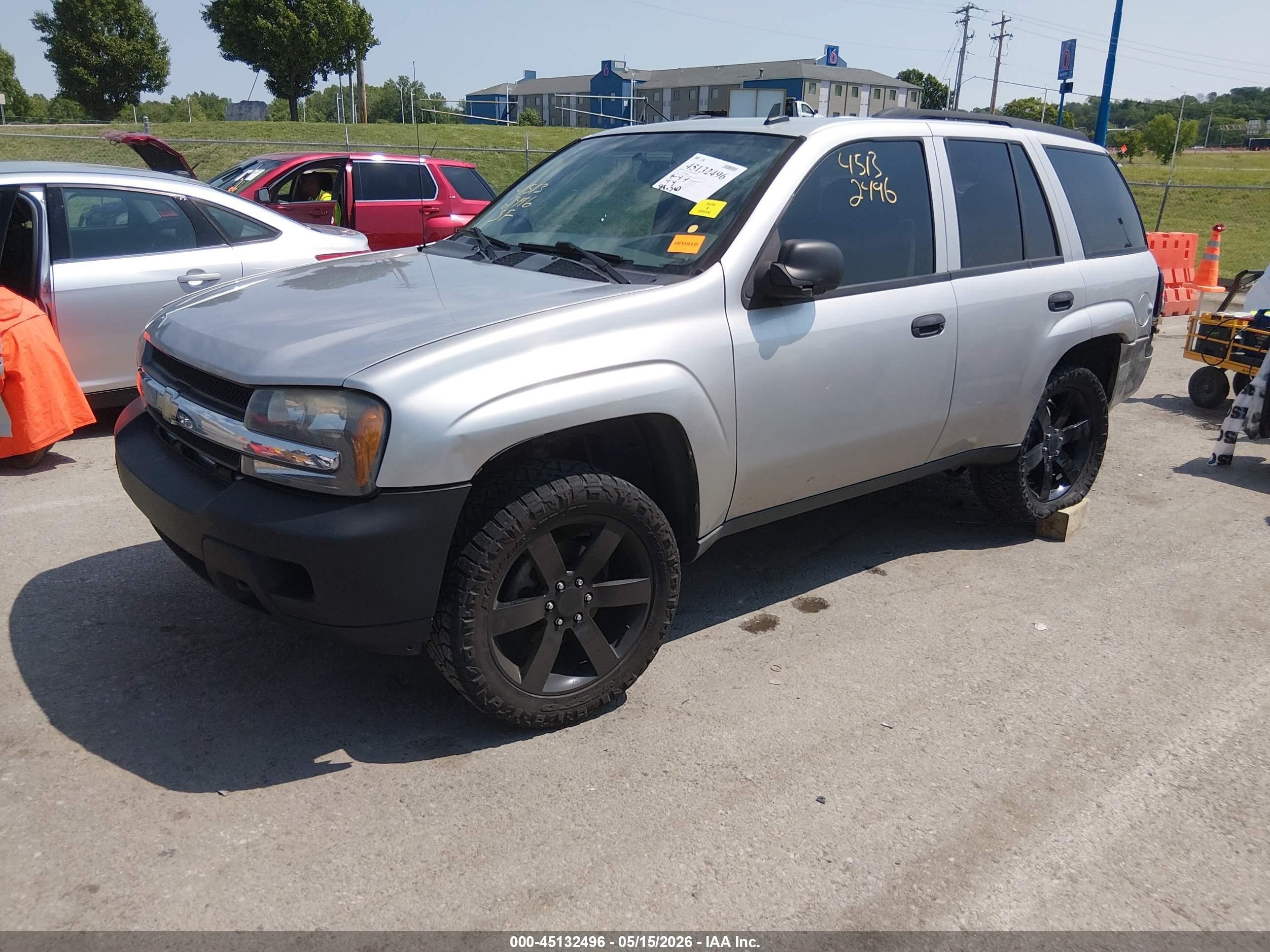 2008 Chevrolet Trailblazer Fleet Серебряный vin: 1GNET13MX82196957